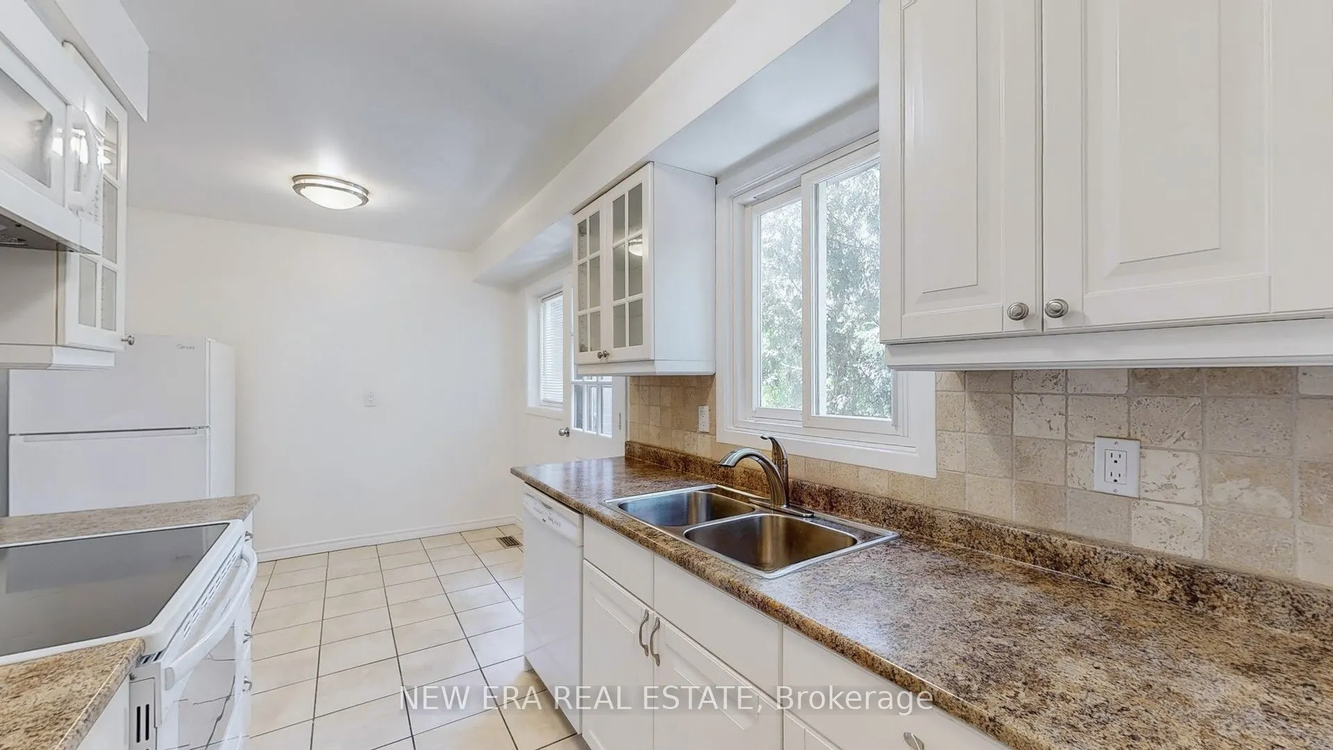 7227 Joliette Crescent