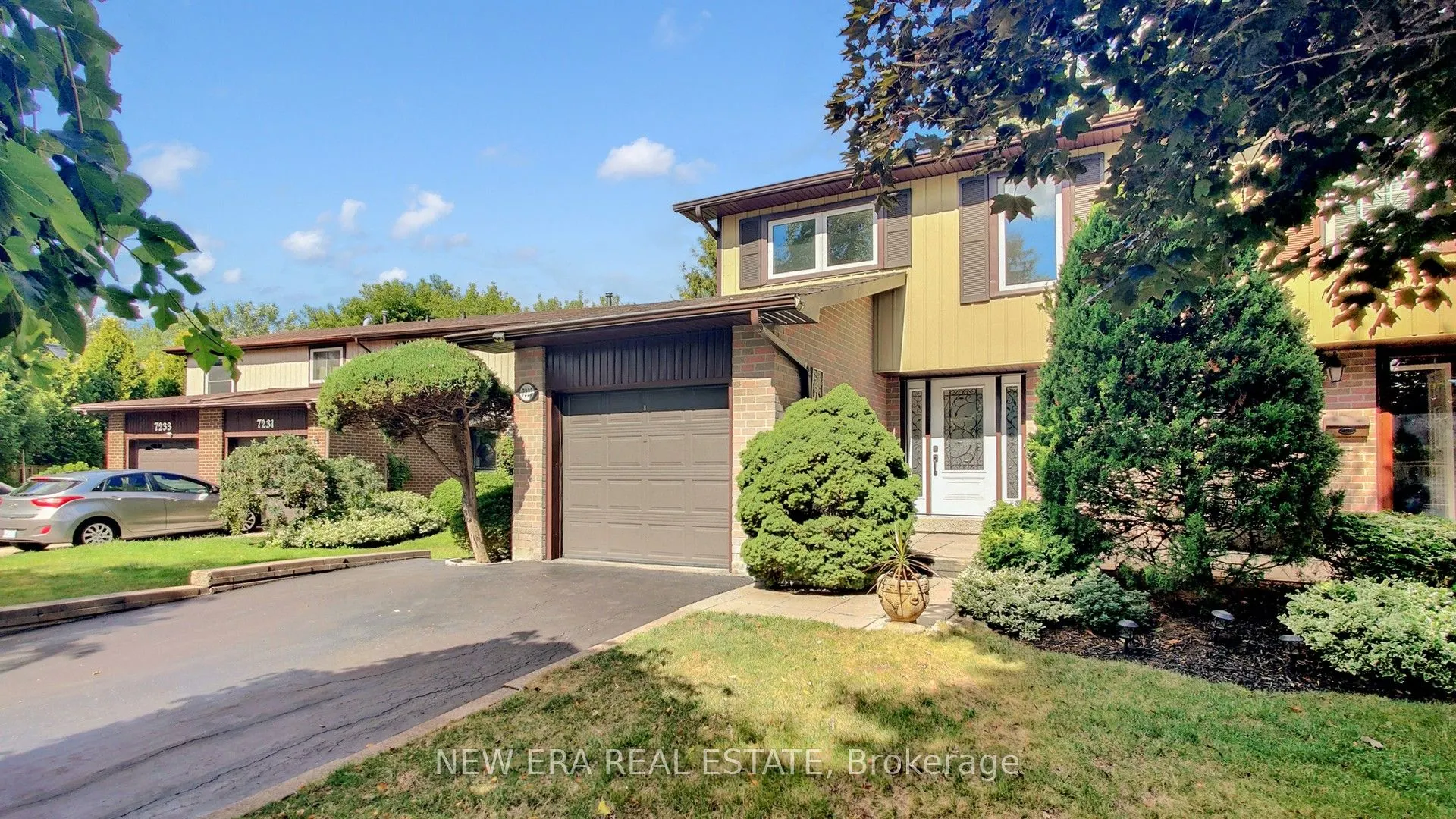 7227 Joliette Crescent