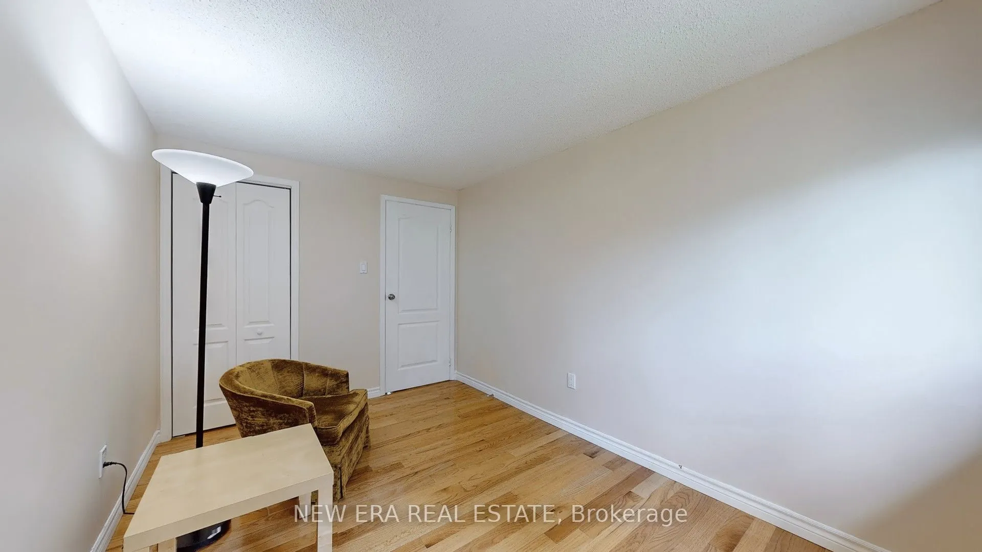 7227 Joliette Crescent