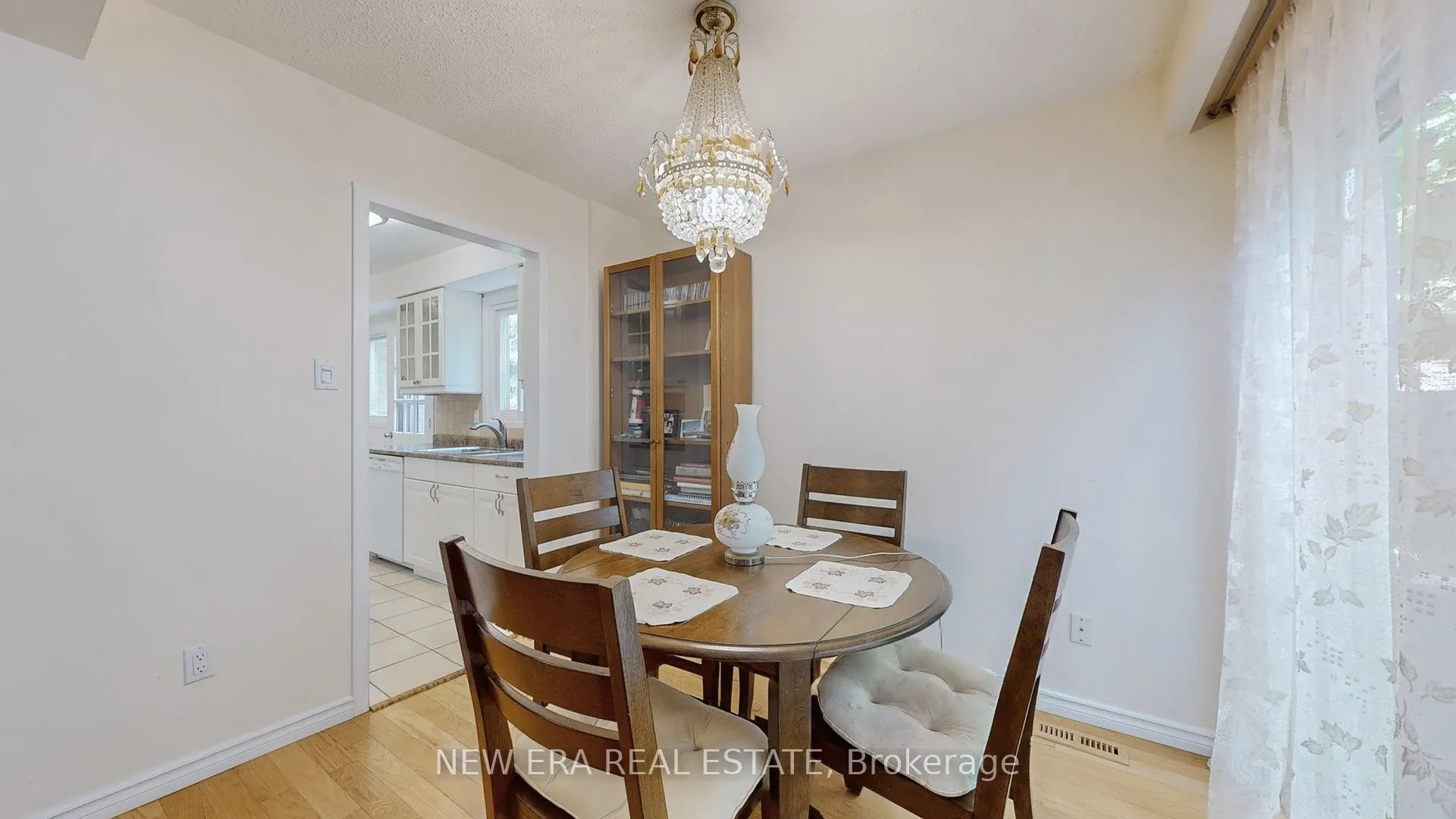 7227 Joliette Crescent
