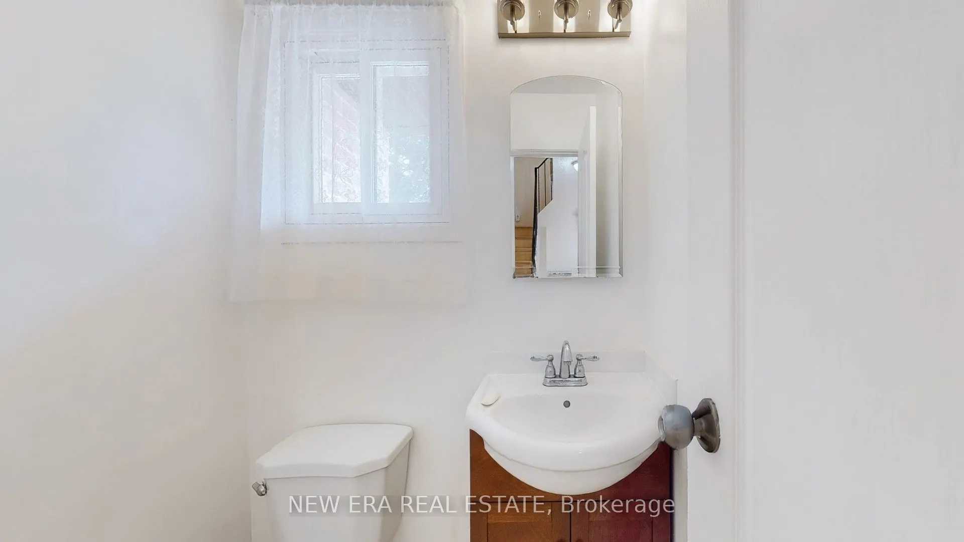 7227 Joliette Crescent