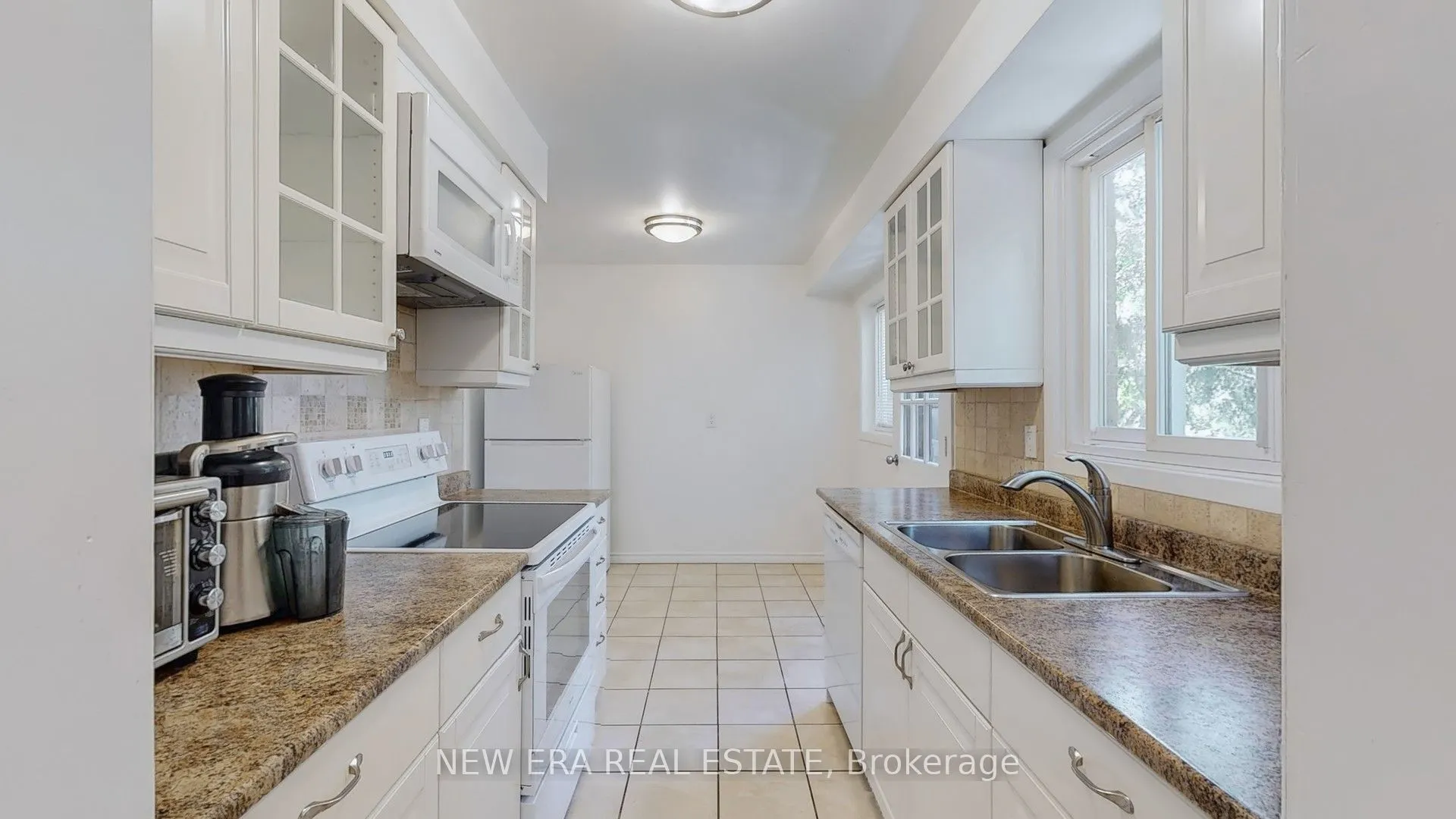 7227 Joliette Crescent