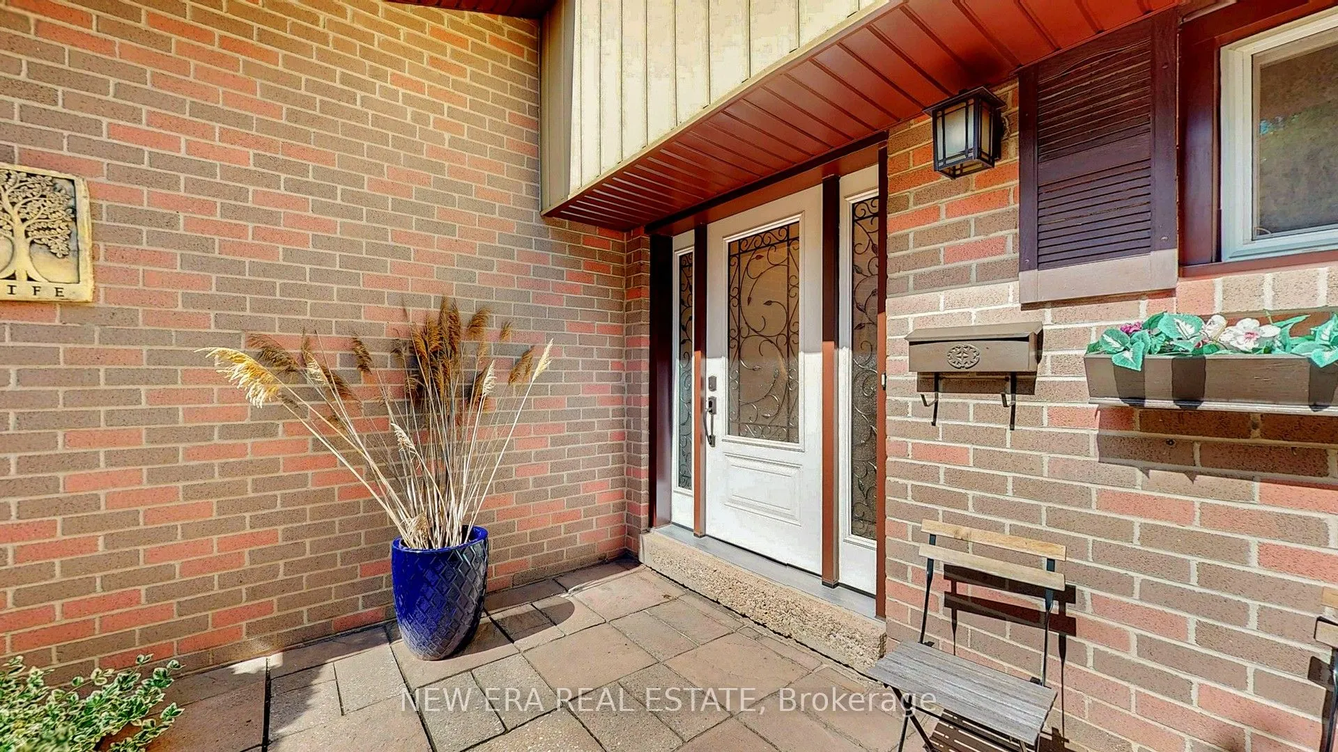 7227 Joliette Crescent