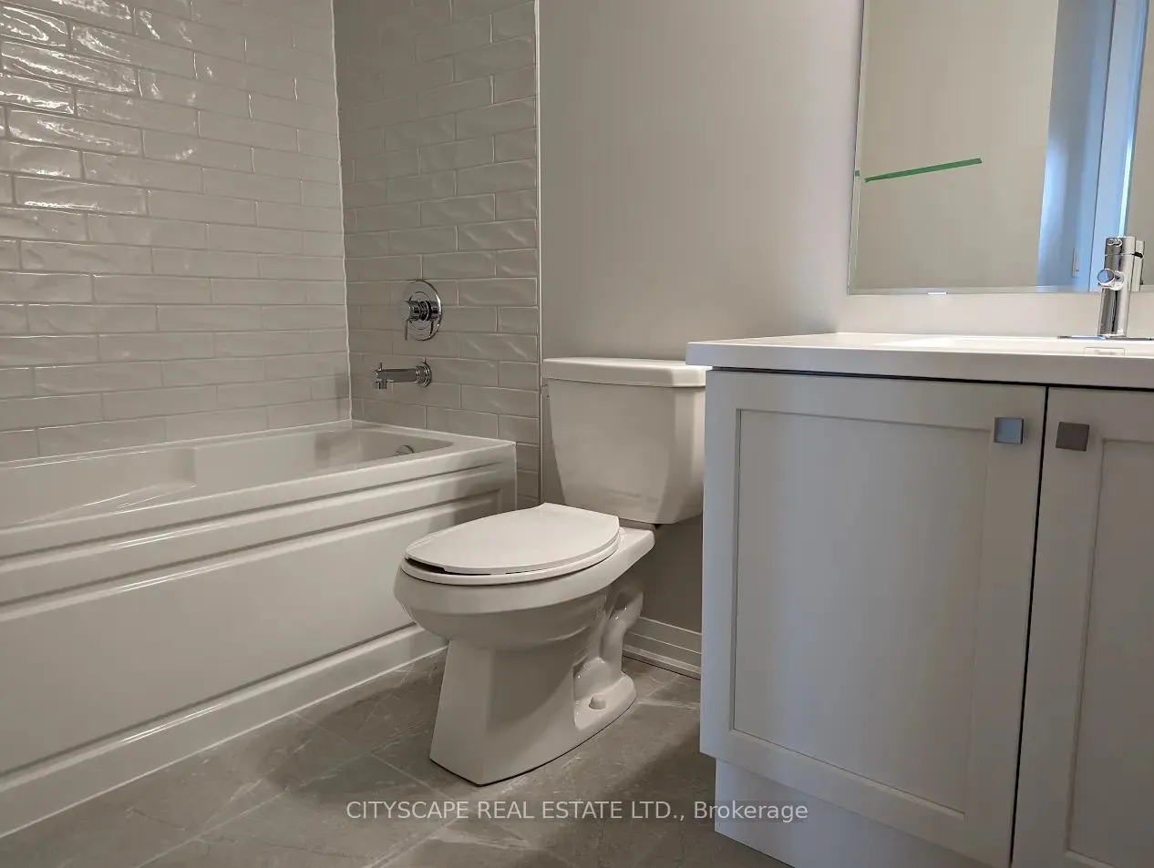 95 Dundas Street W, #103