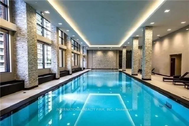 2212 LakeShore Boulevard W, #705
