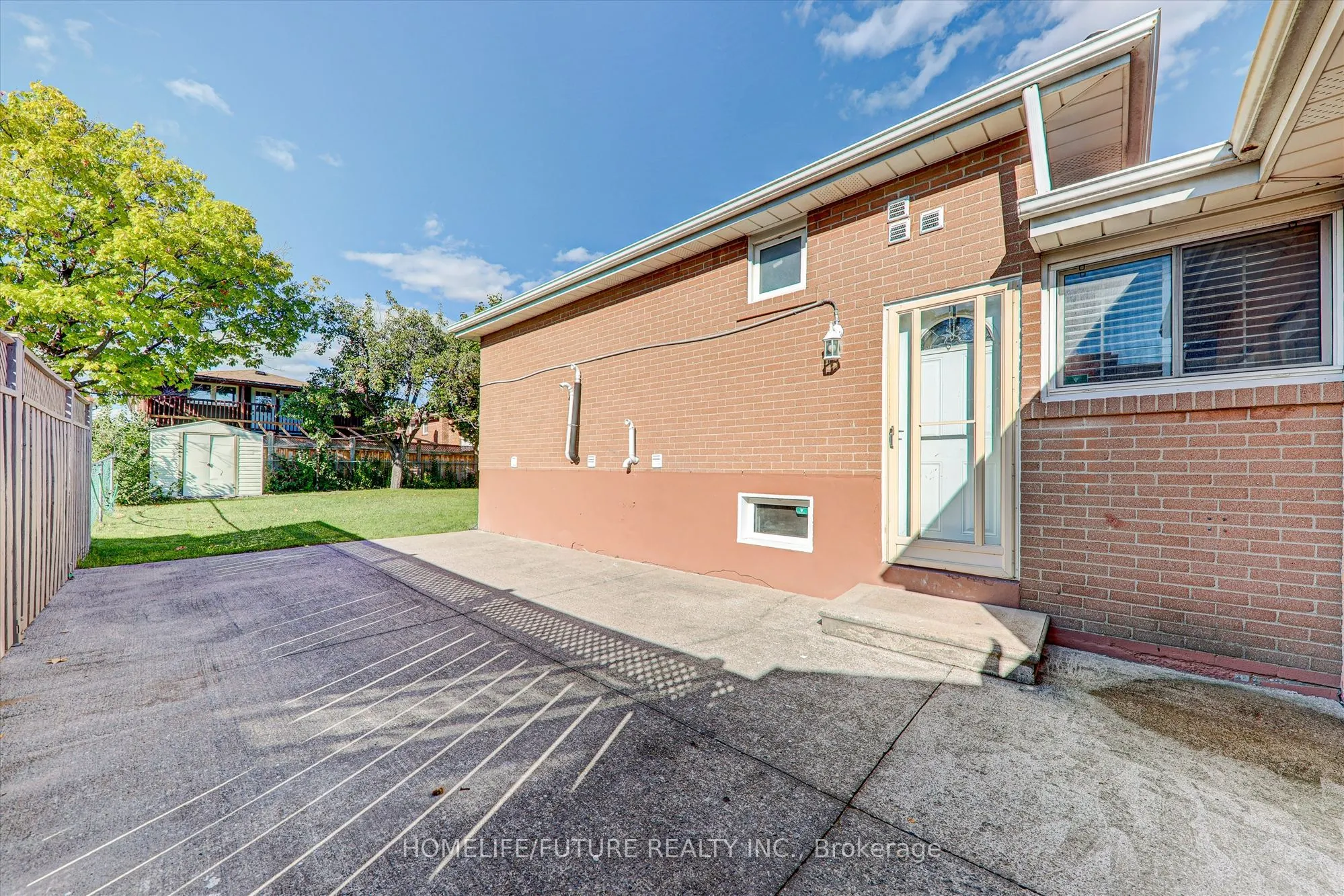 43 Tamarisk Drive, #Main
