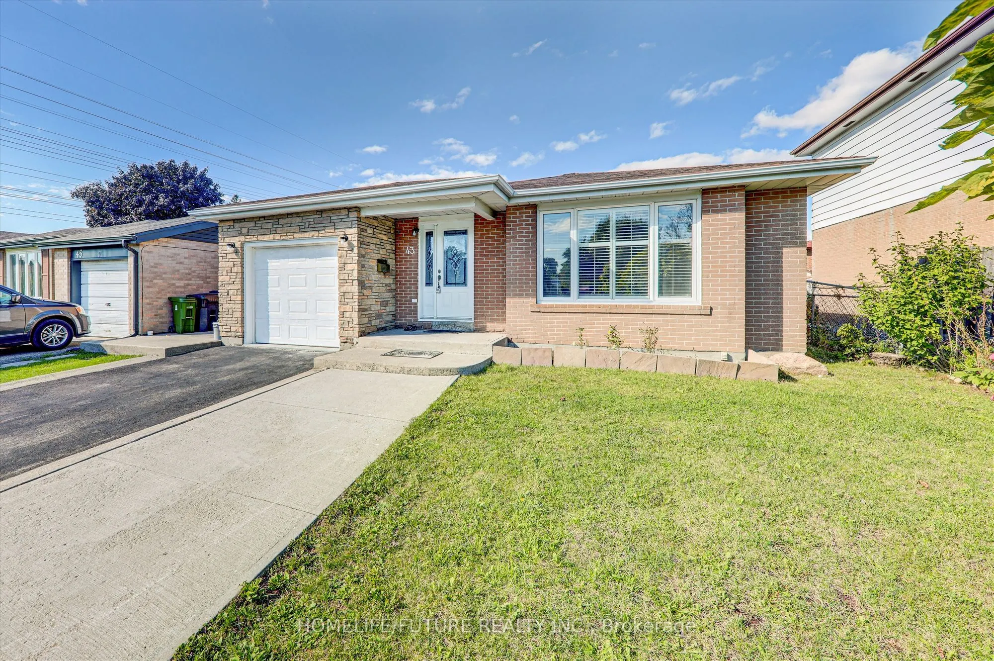 43 Tamarisk Drive, #Main