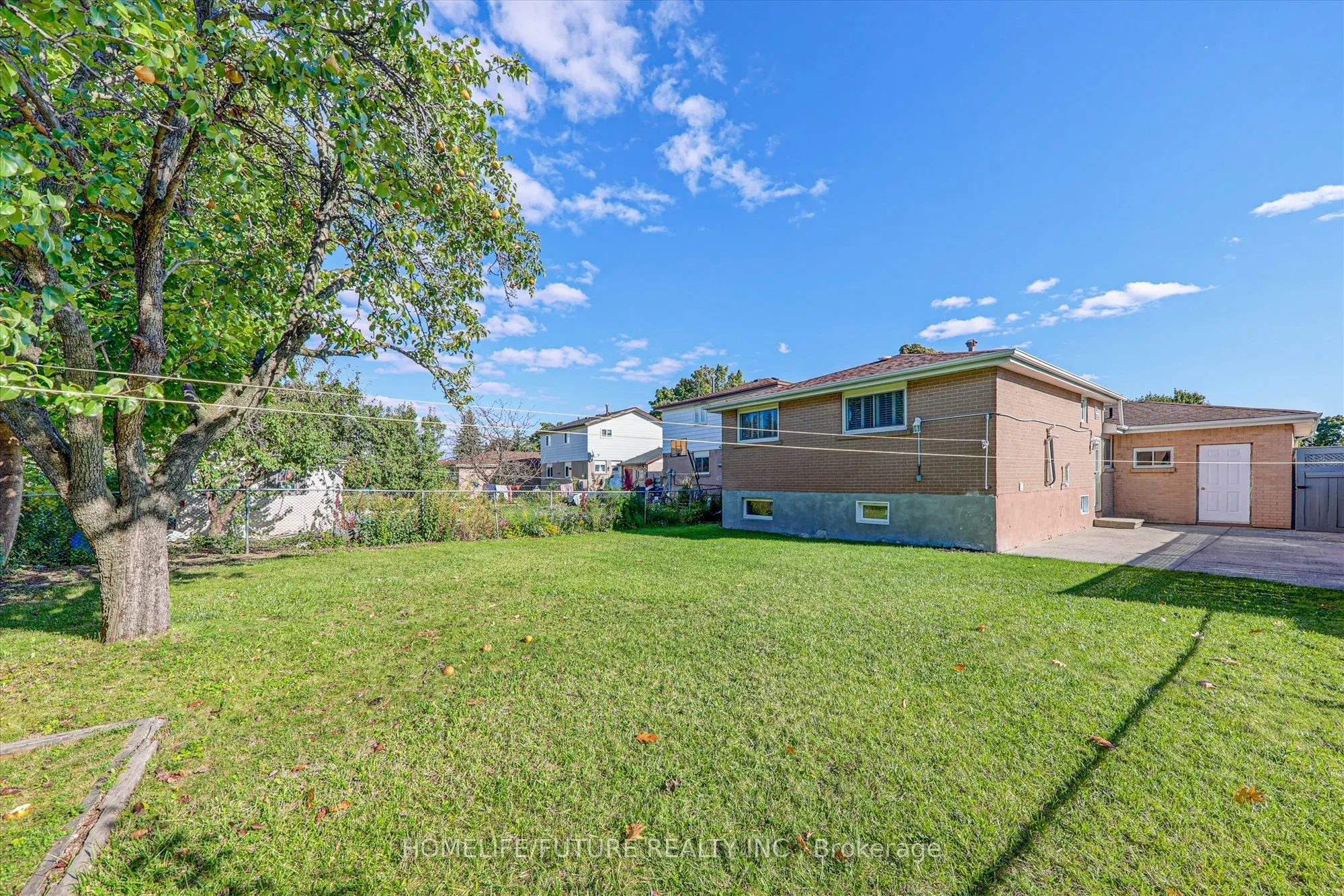 43 Tamarisk Drive, #Main