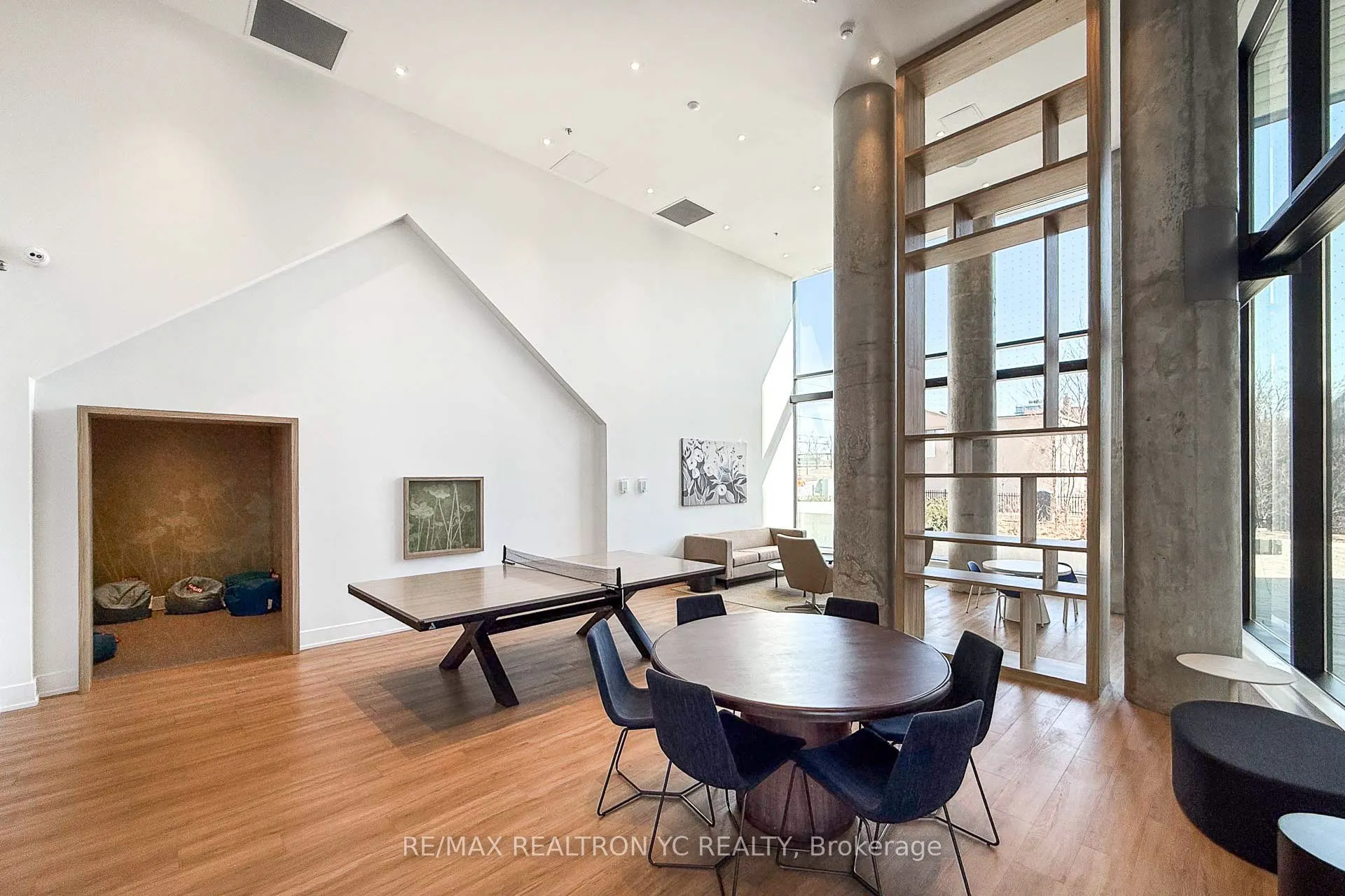 3100 Keele Street, #803