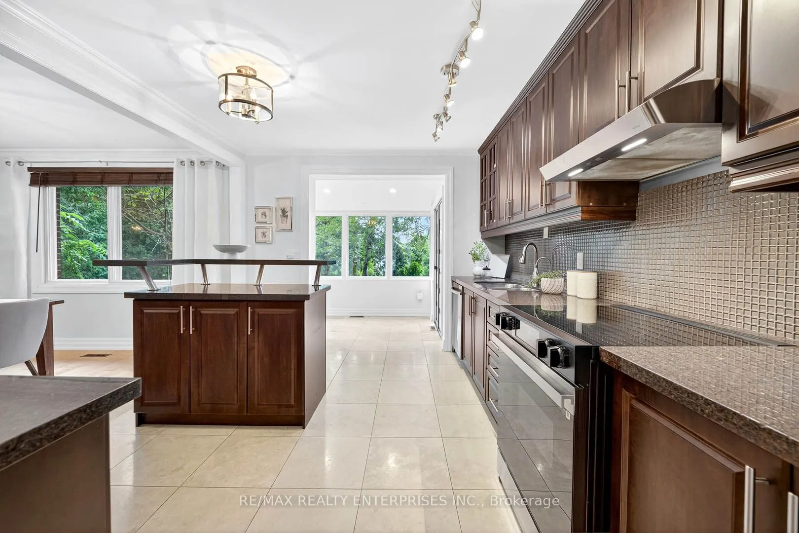 2439 Arioso Court