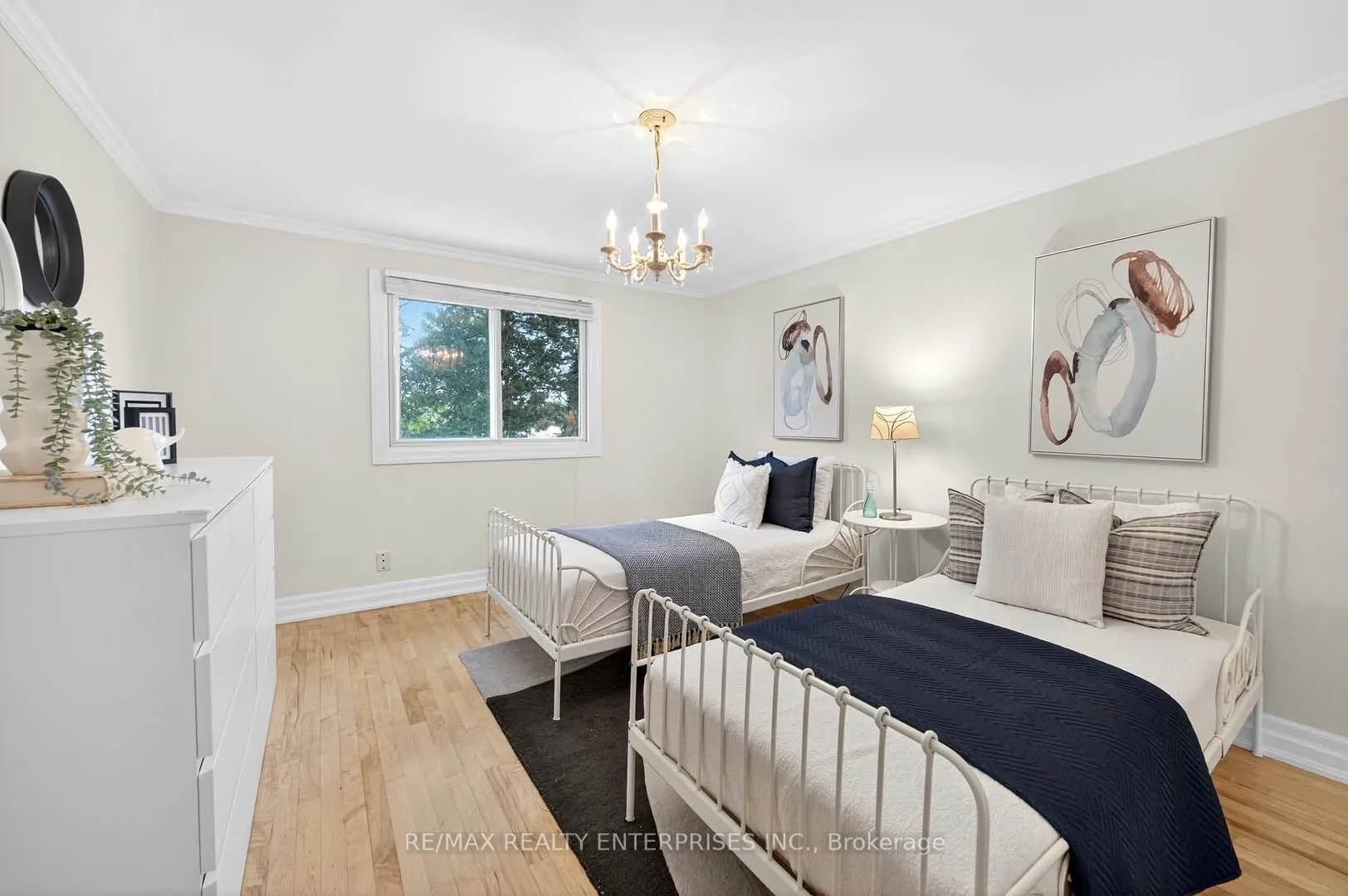 2439 Arioso Court