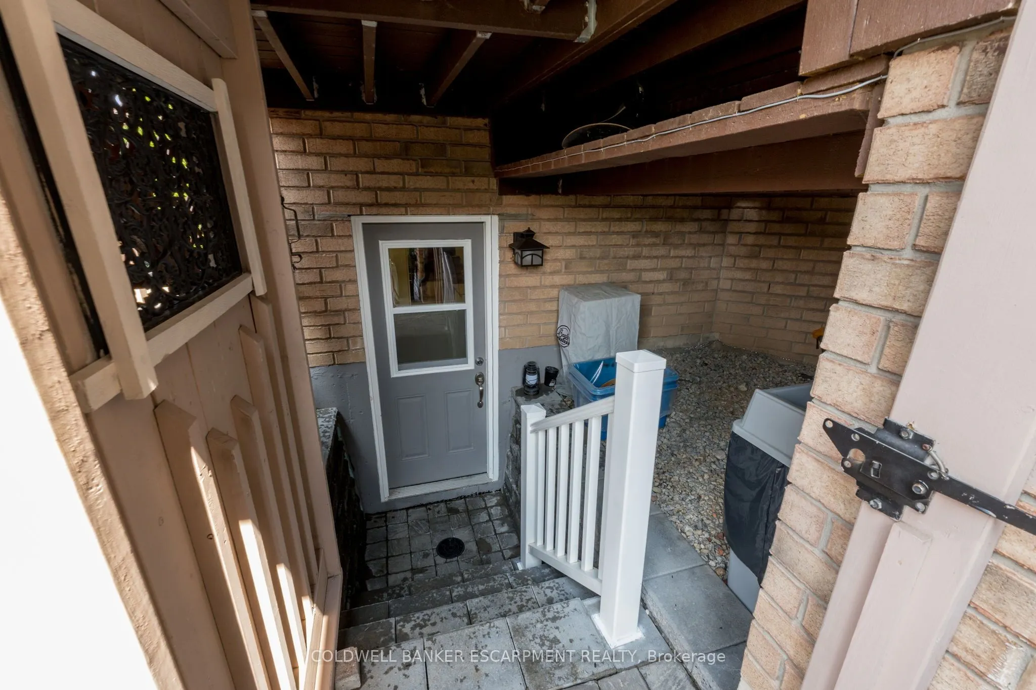 256 Landsborough Avenue