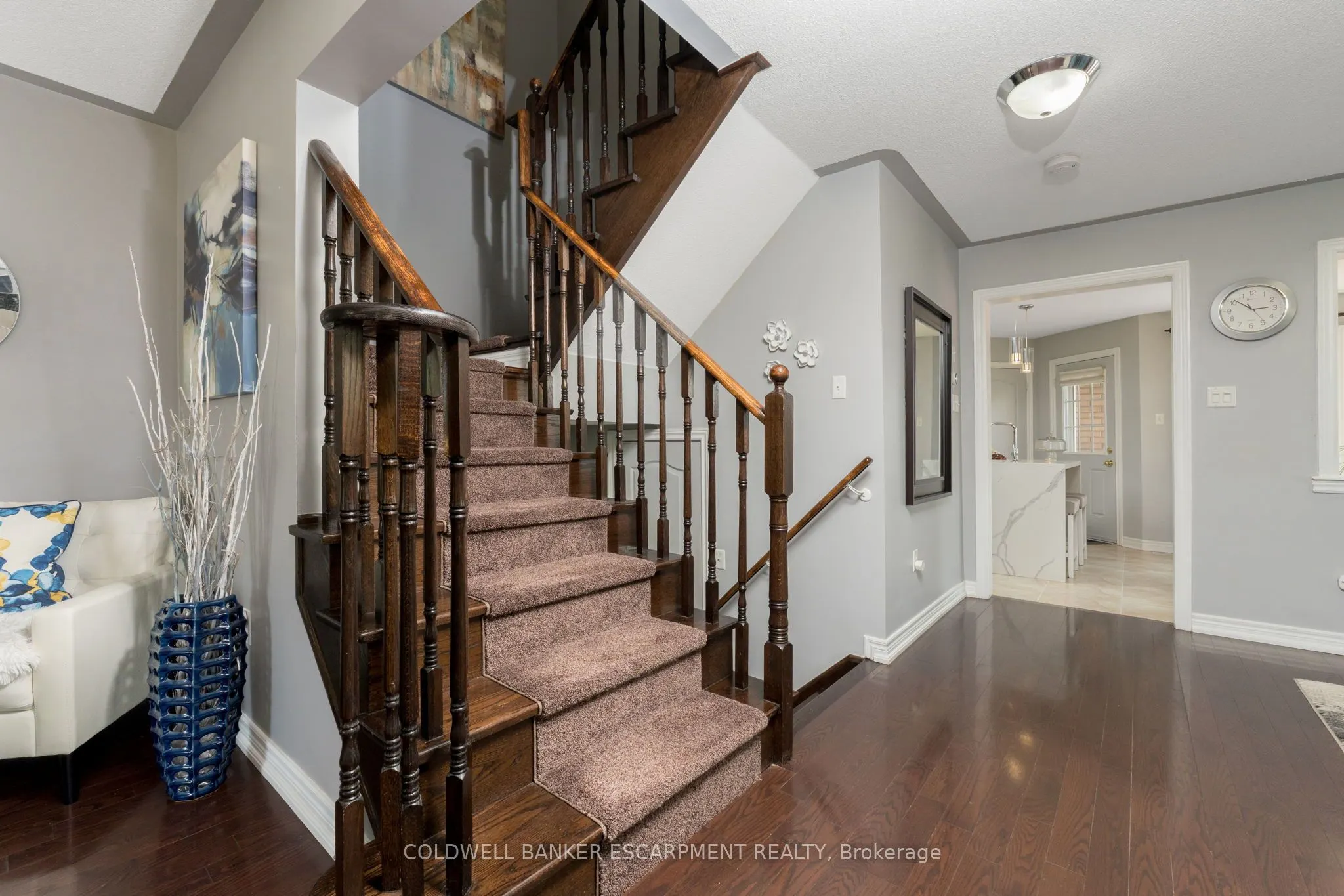 256 Landsborough Avenue