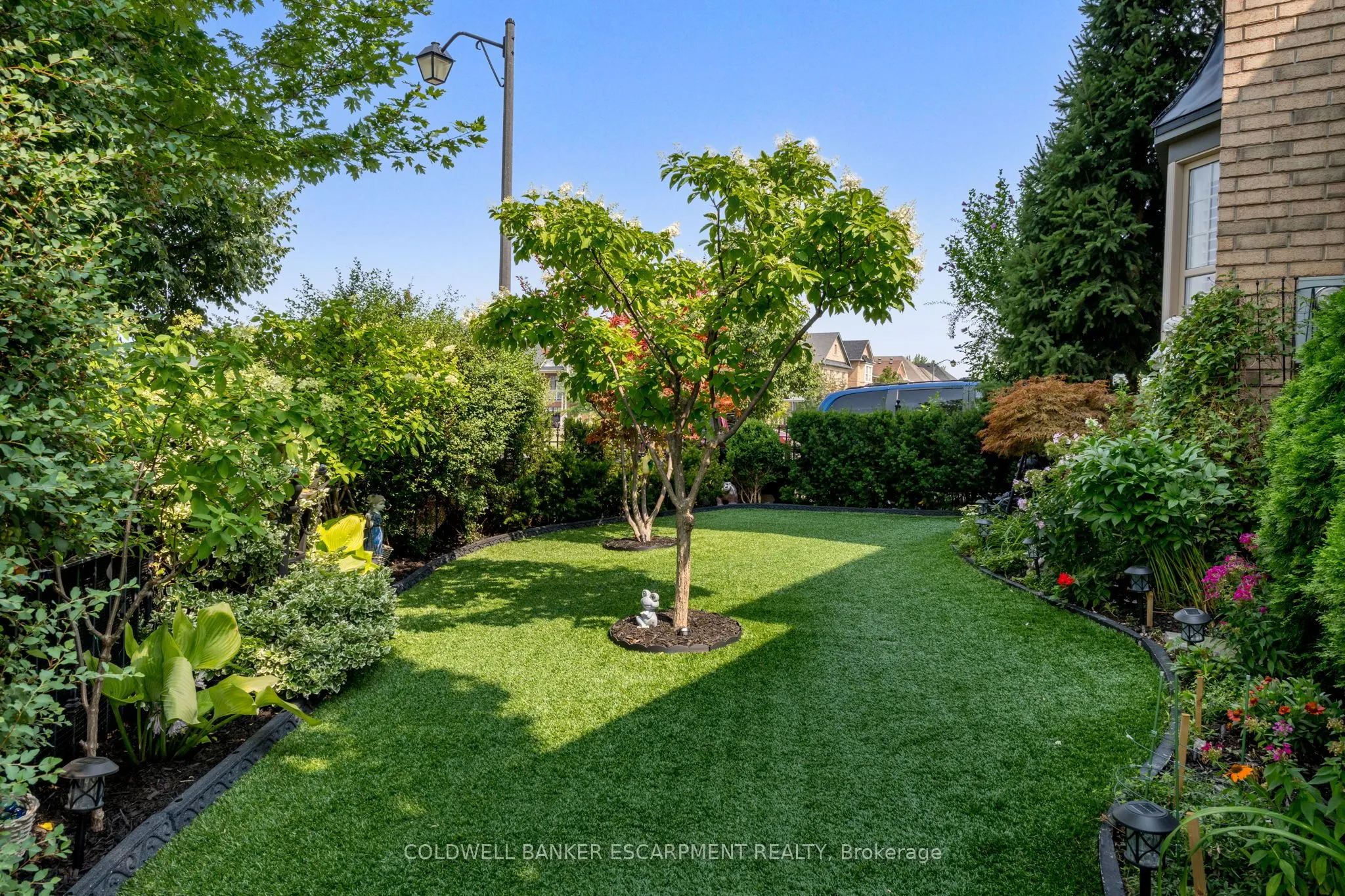256 Landsborough Avenue