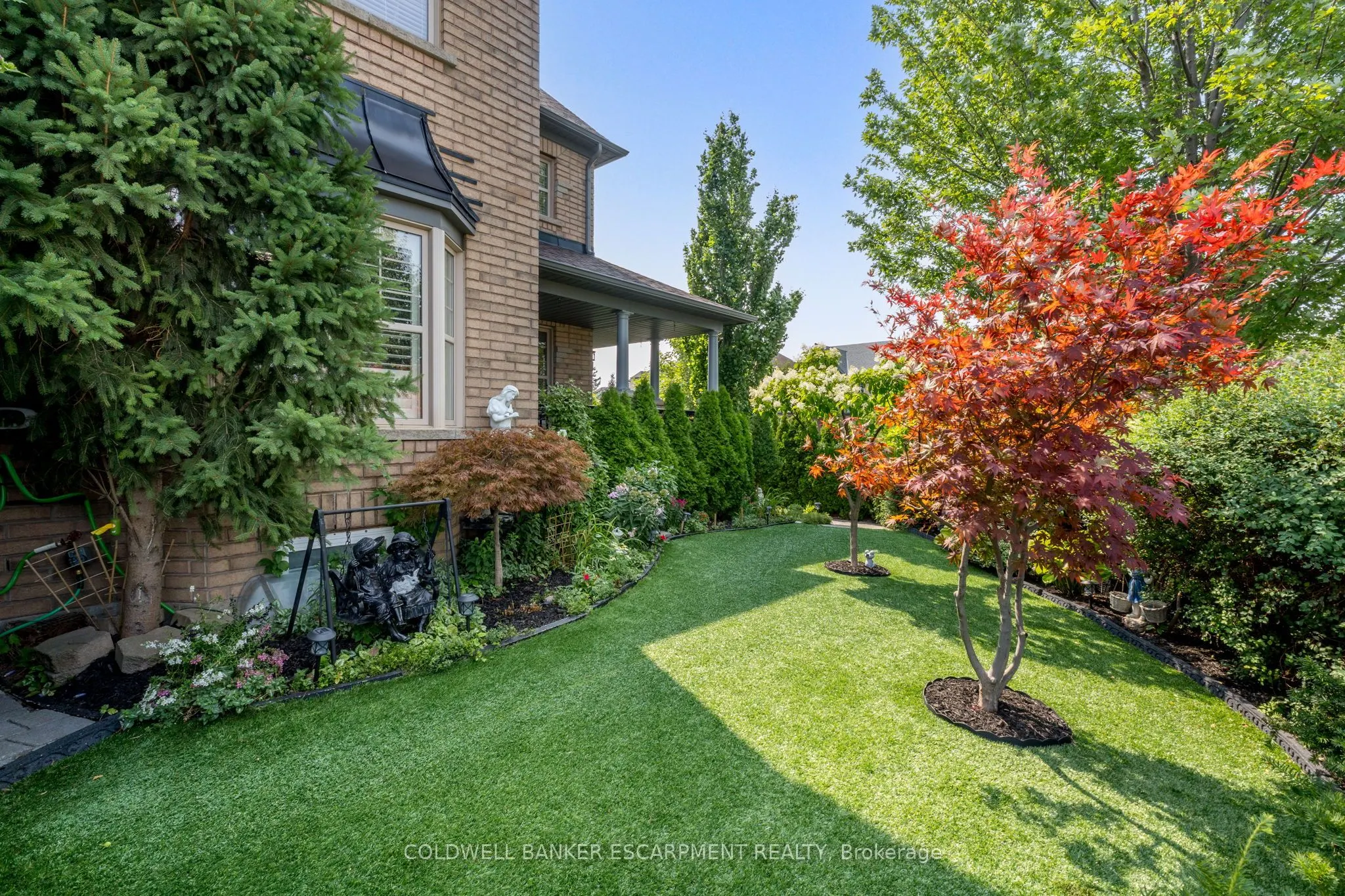 256 Landsborough Avenue
