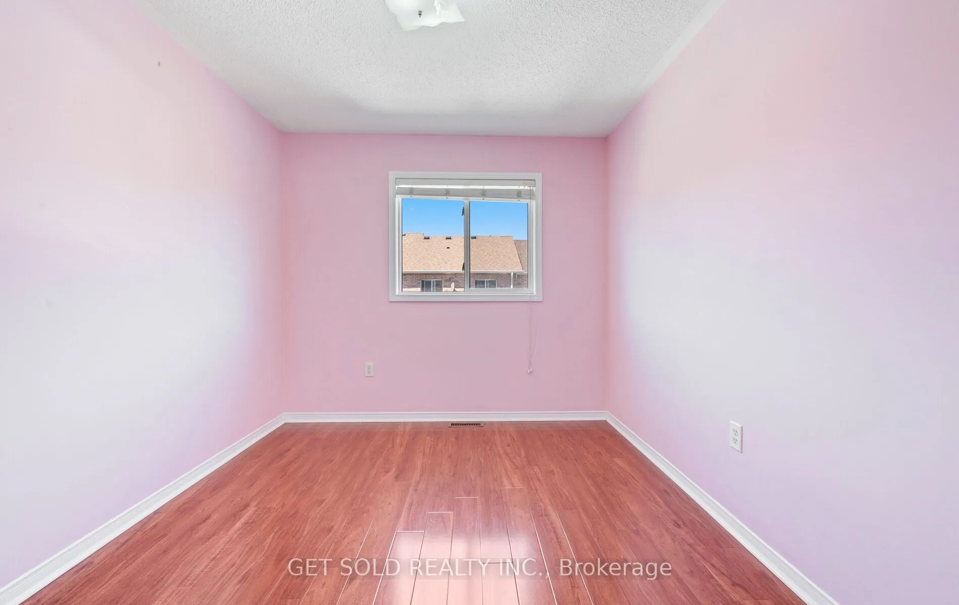 16 Mare Crescent