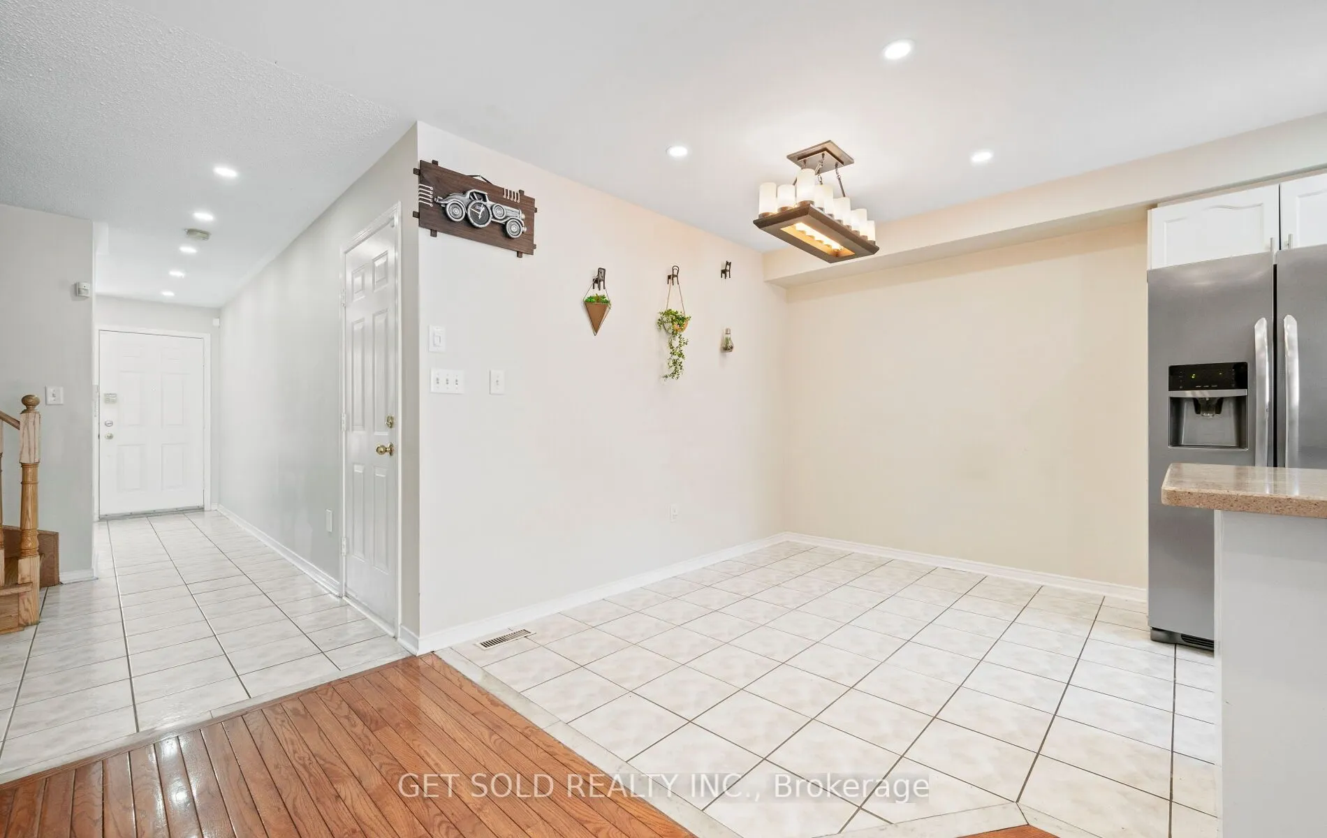 16 Mare Crescent