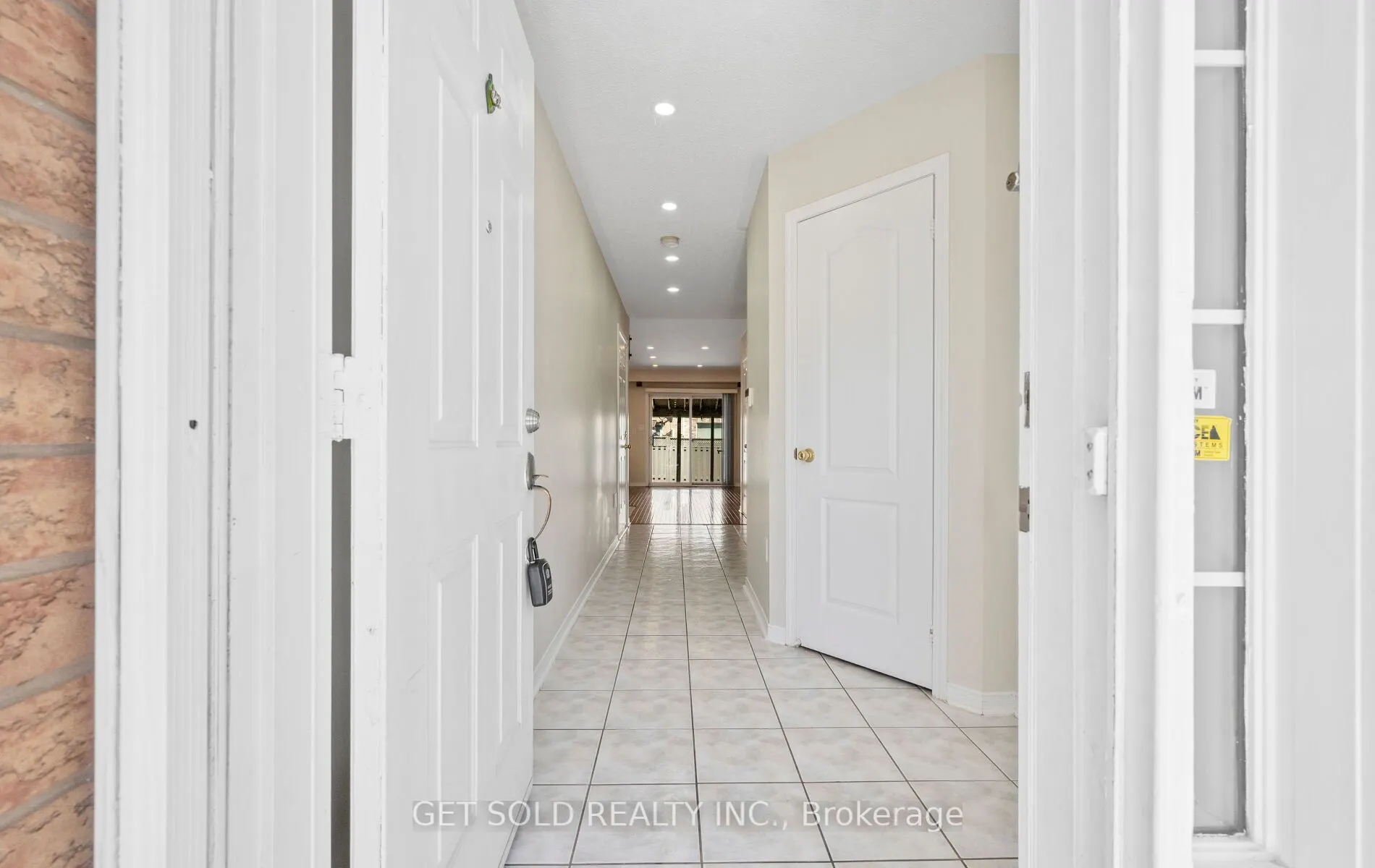 16 Mare Crescent
