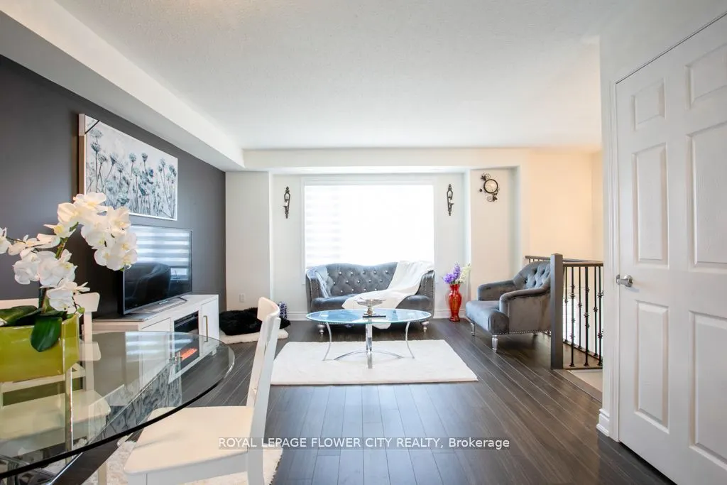 1 Beckenrose Court, #30