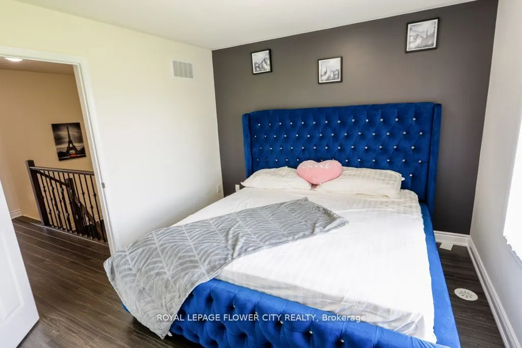 1 Beckenrose Court, #30