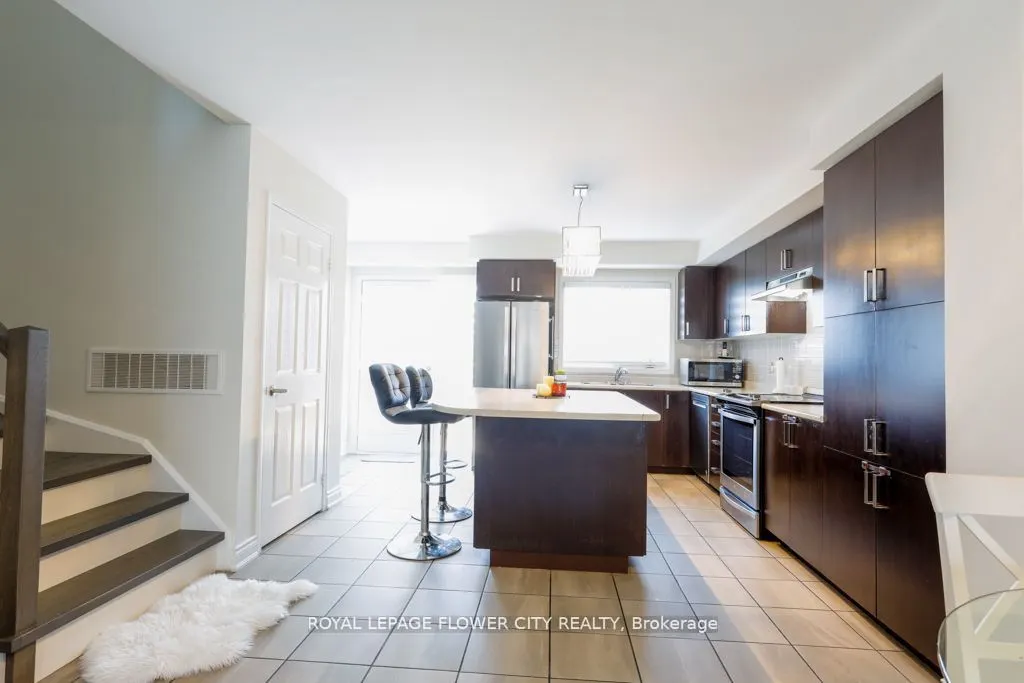 1 Beckenrose Court, #30