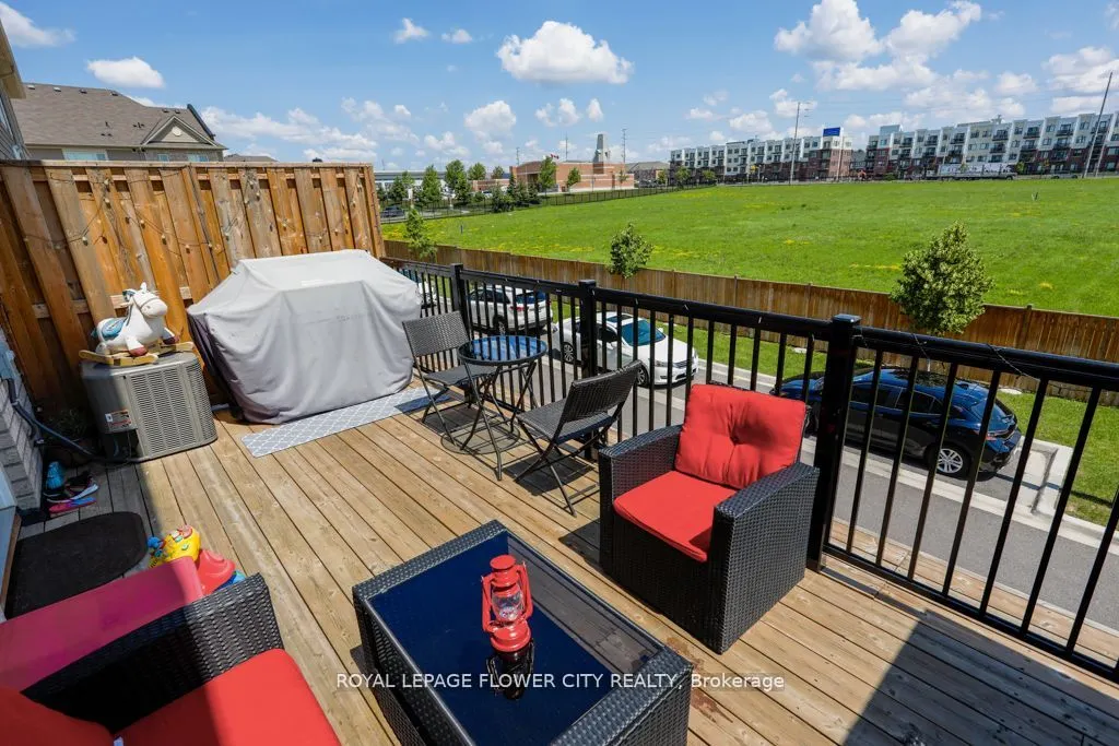 1 Beckenrose Court, #30