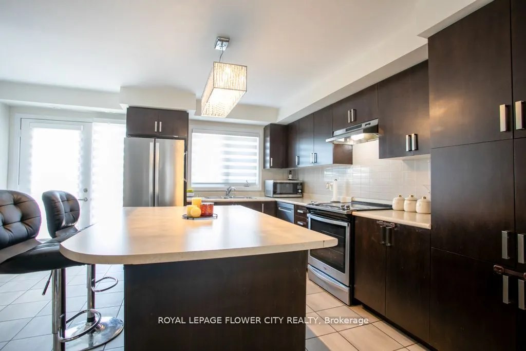1 Beckenrose Court, #30