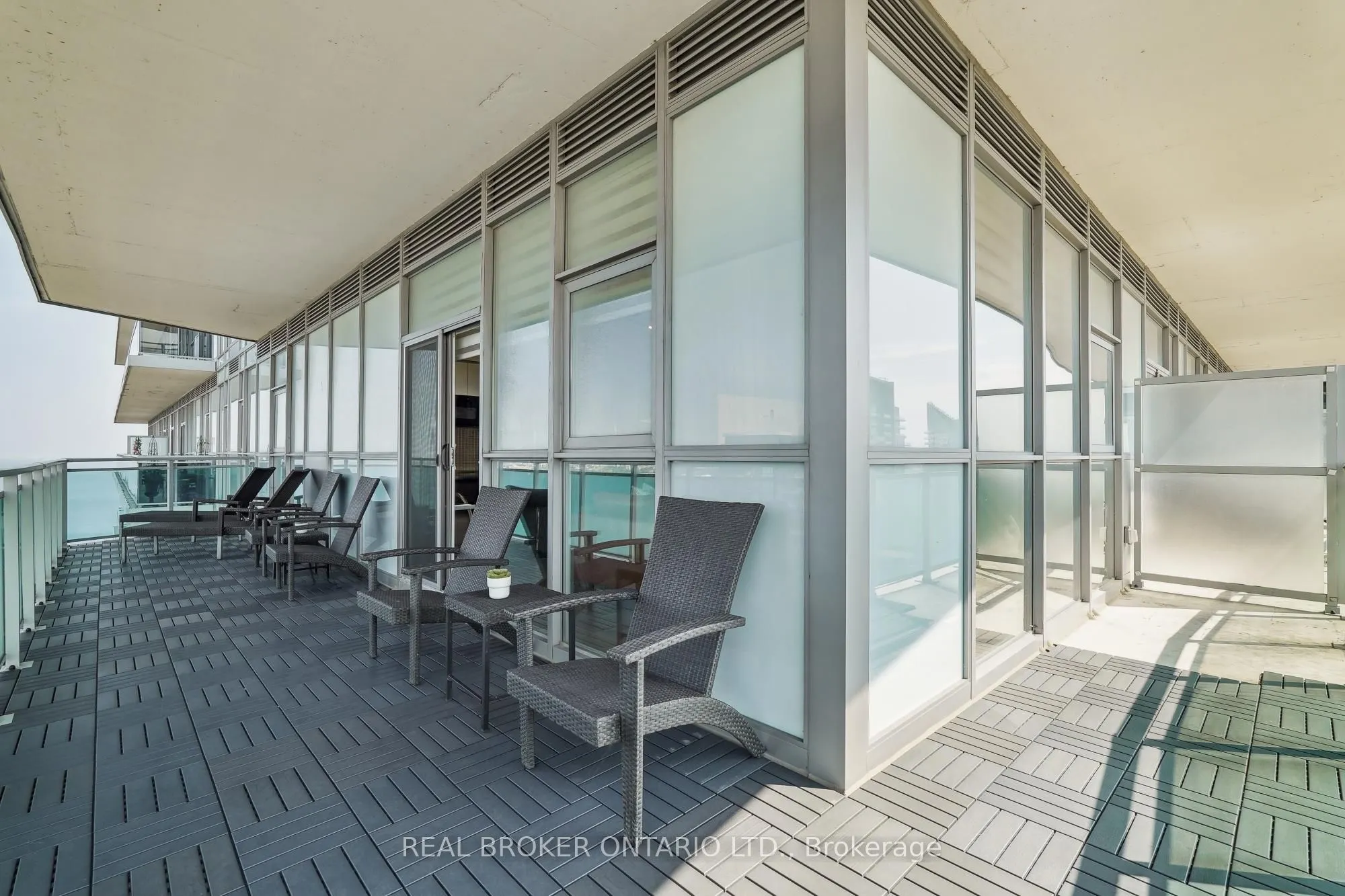33 Shore Breeze Drive, #3704