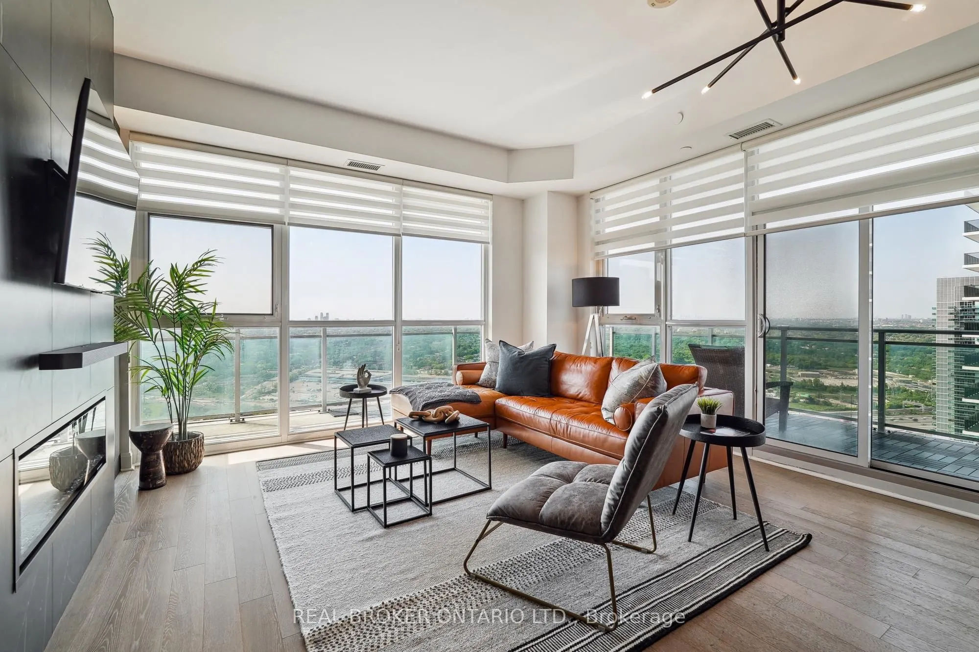 33 Shore Breeze Drive, #3704