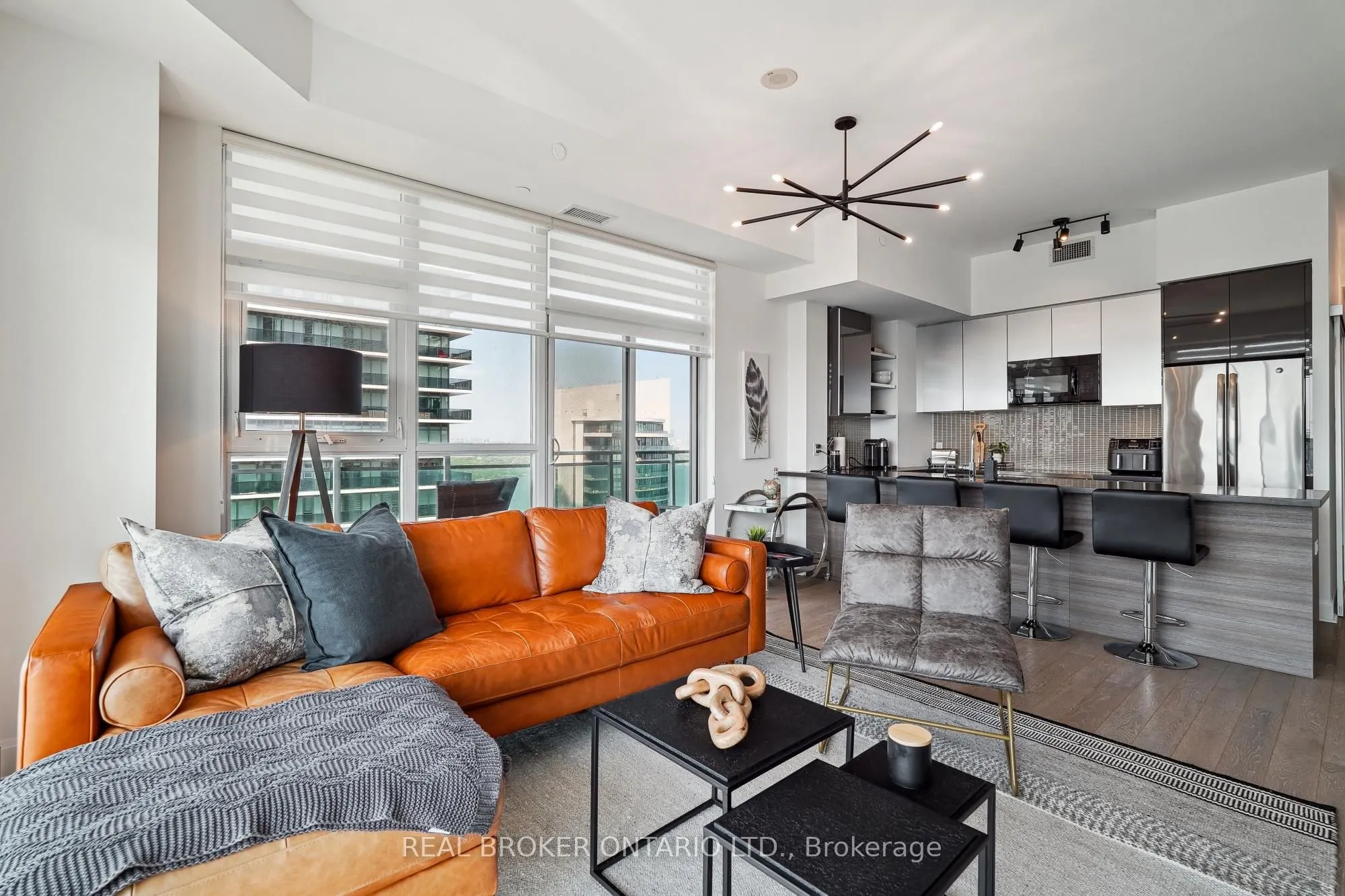 33 Shore Breeze Drive, #3704