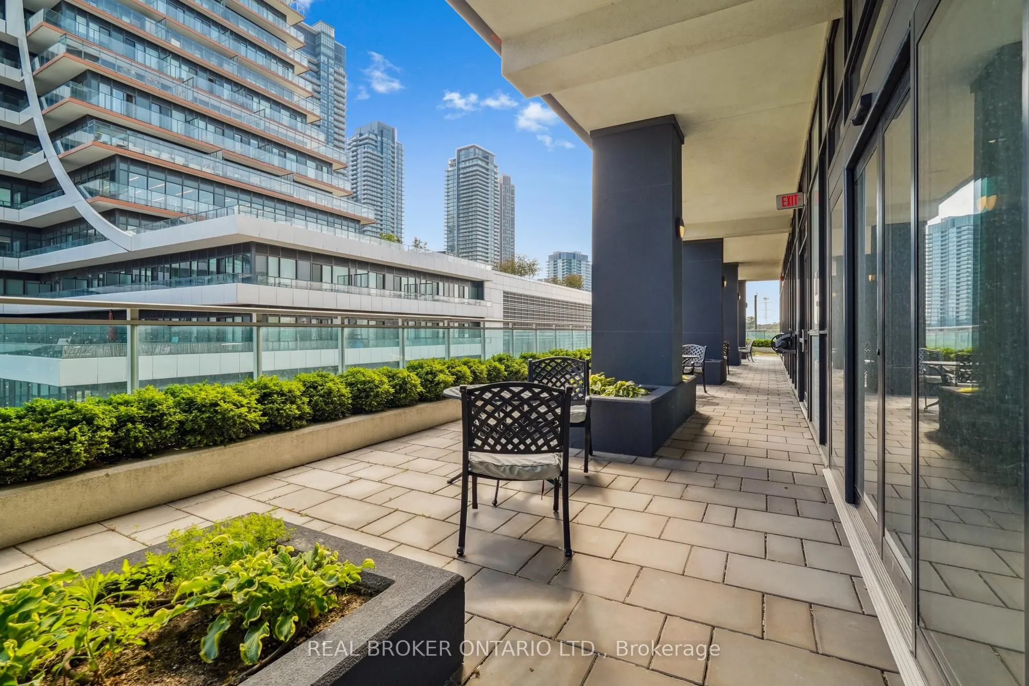 33 Shore Breeze Drive, #3704