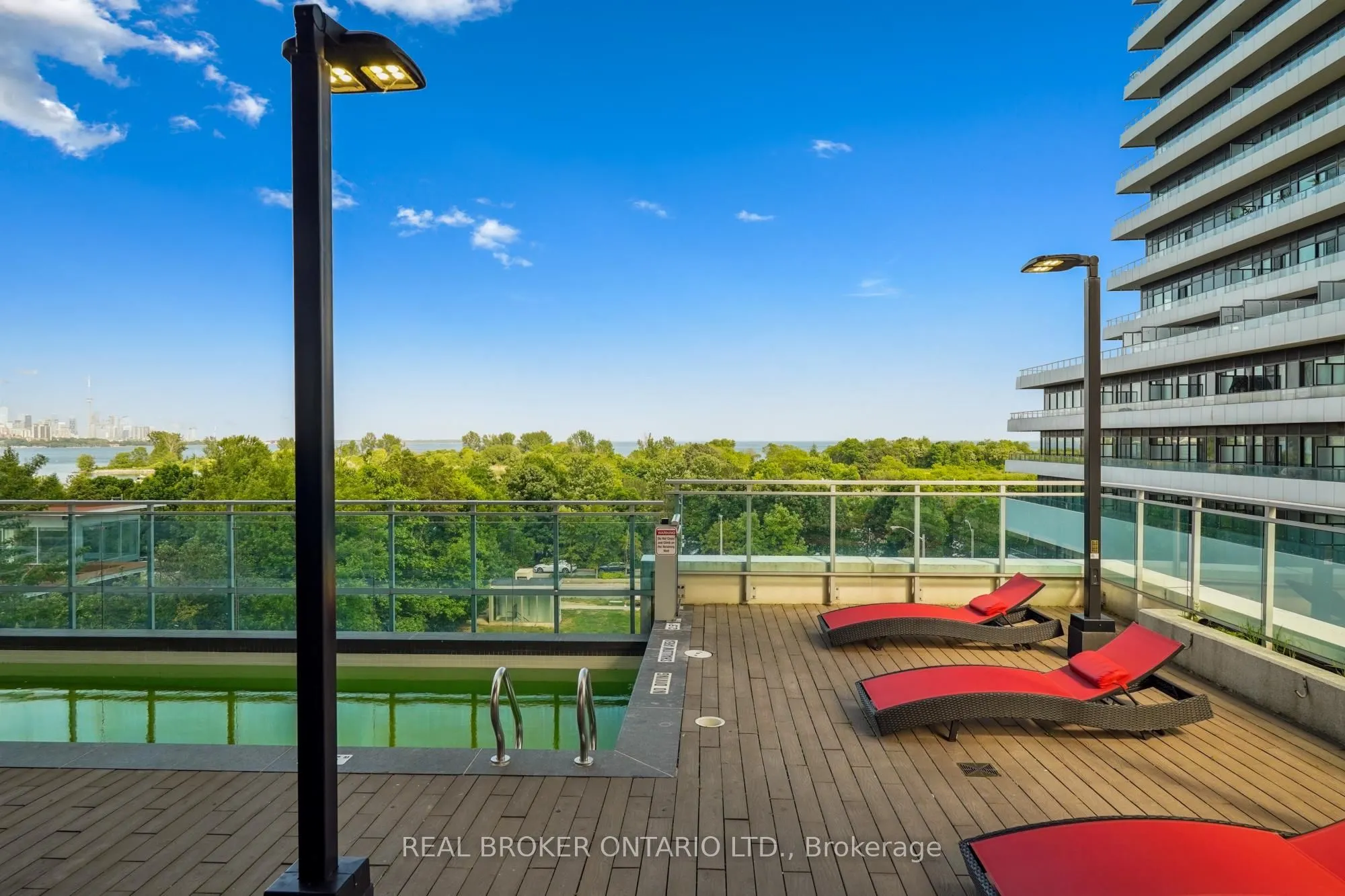 33 Shore Breeze Drive, #3704