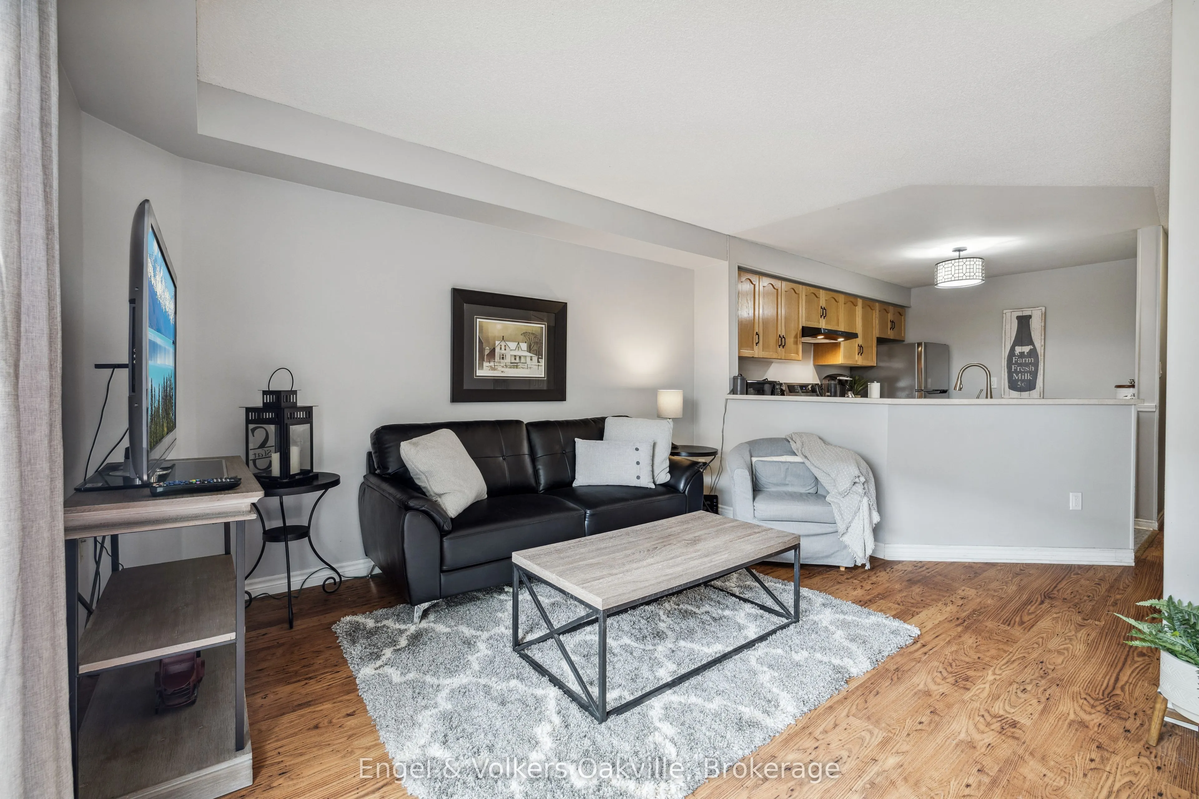 2015 Cleaver Avenue, #15