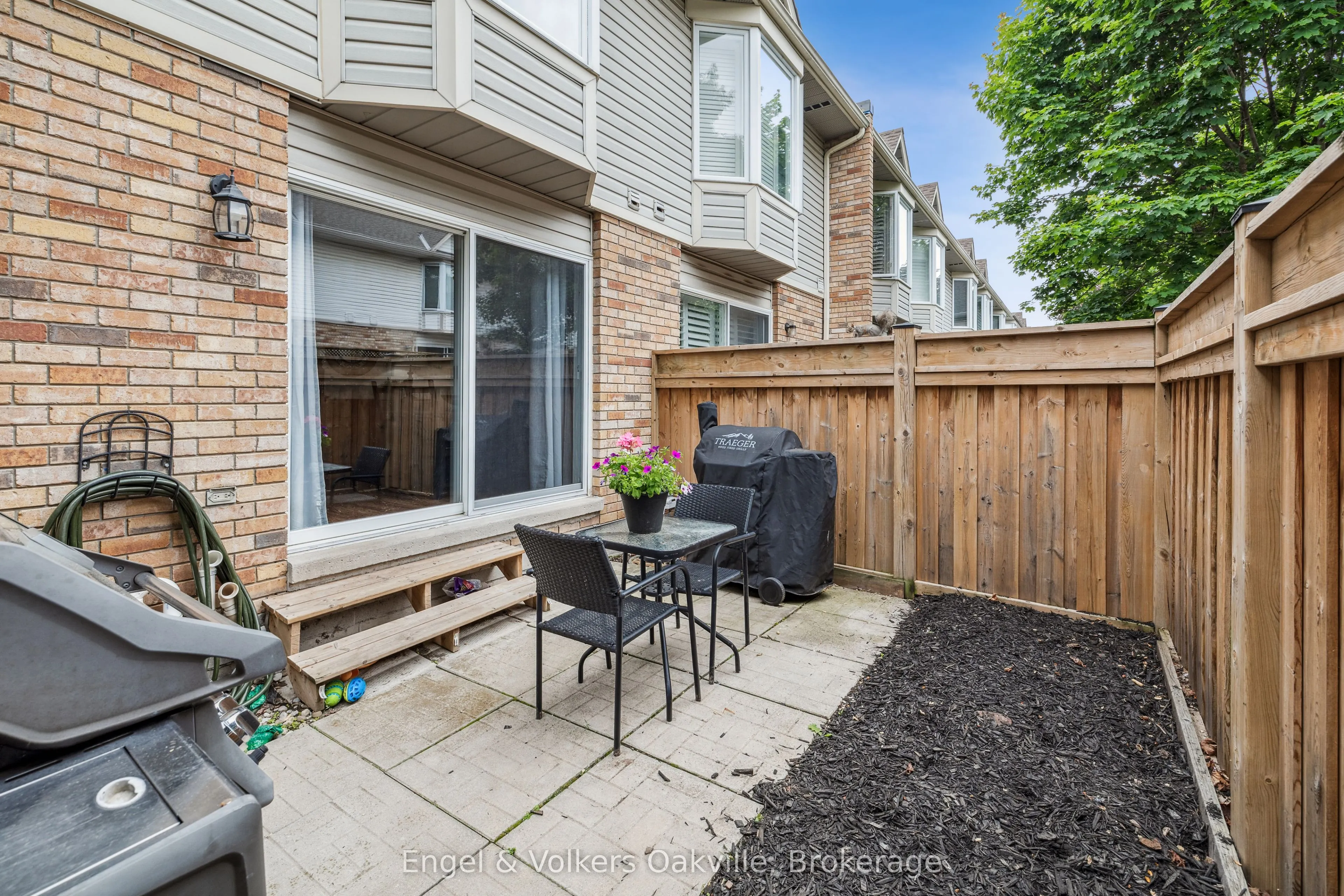 2015 Cleaver Avenue, #15