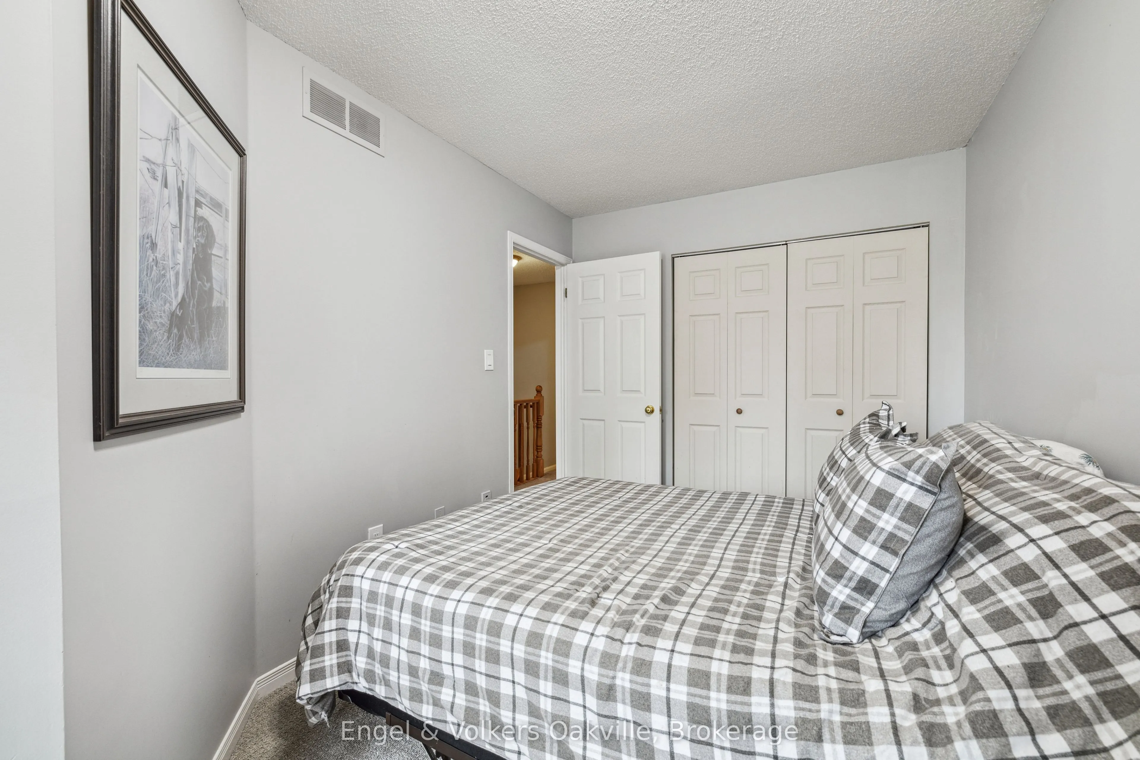2015 Cleaver Avenue, #15