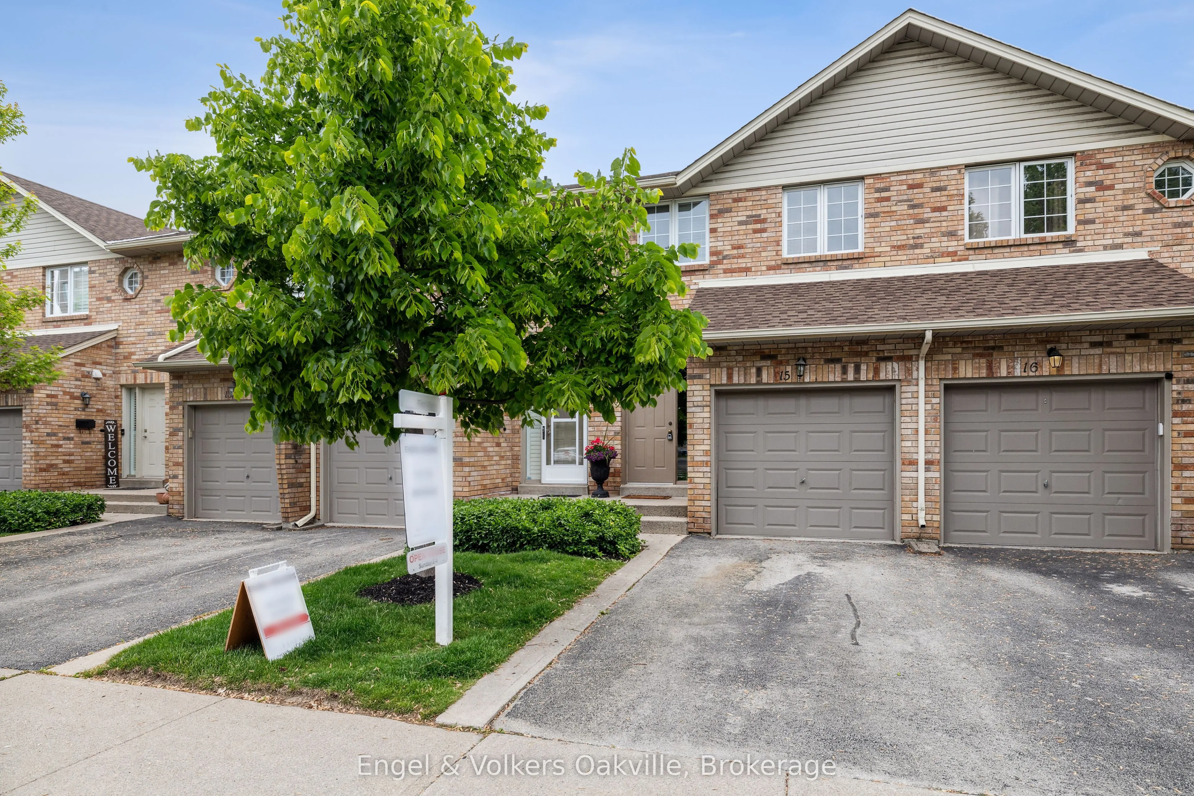 2015 Cleaver Avenue, #15