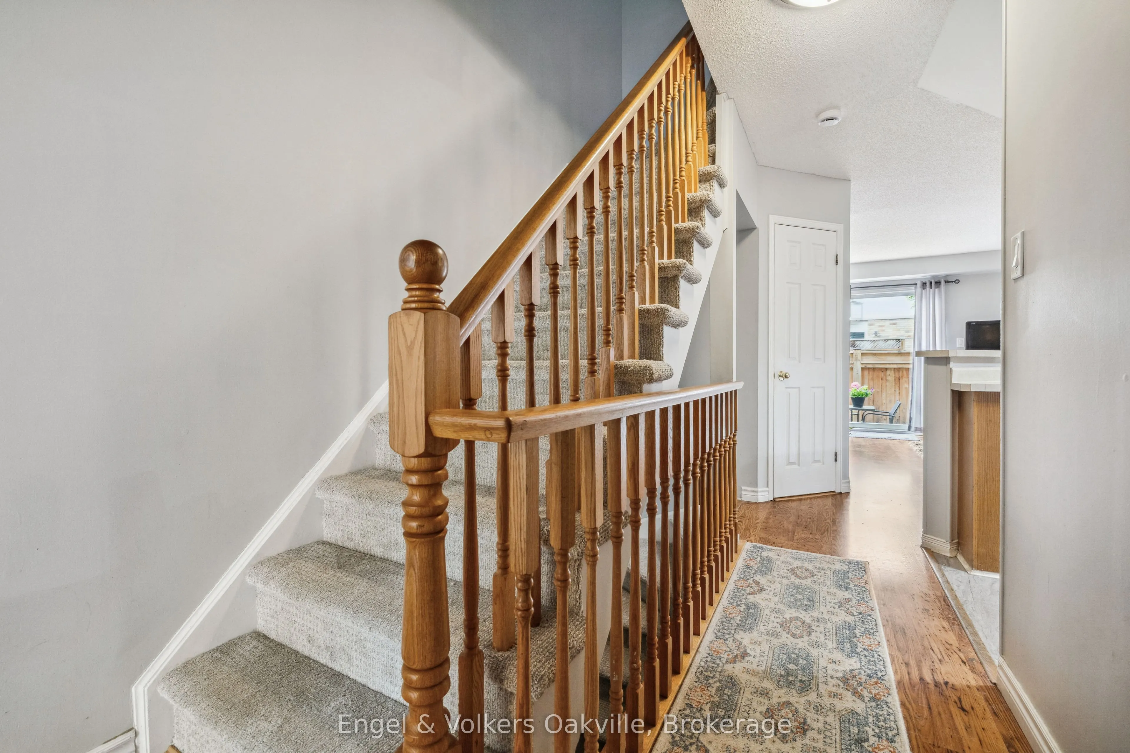 2015 Cleaver Avenue, #15