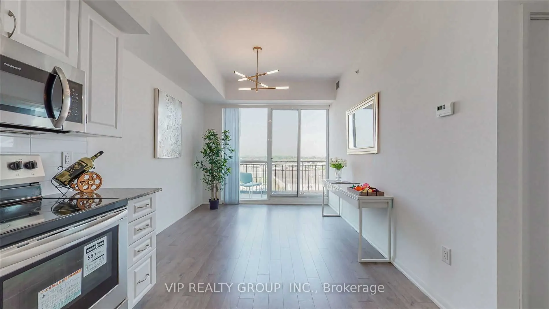 3091 Dufferin Street, #805