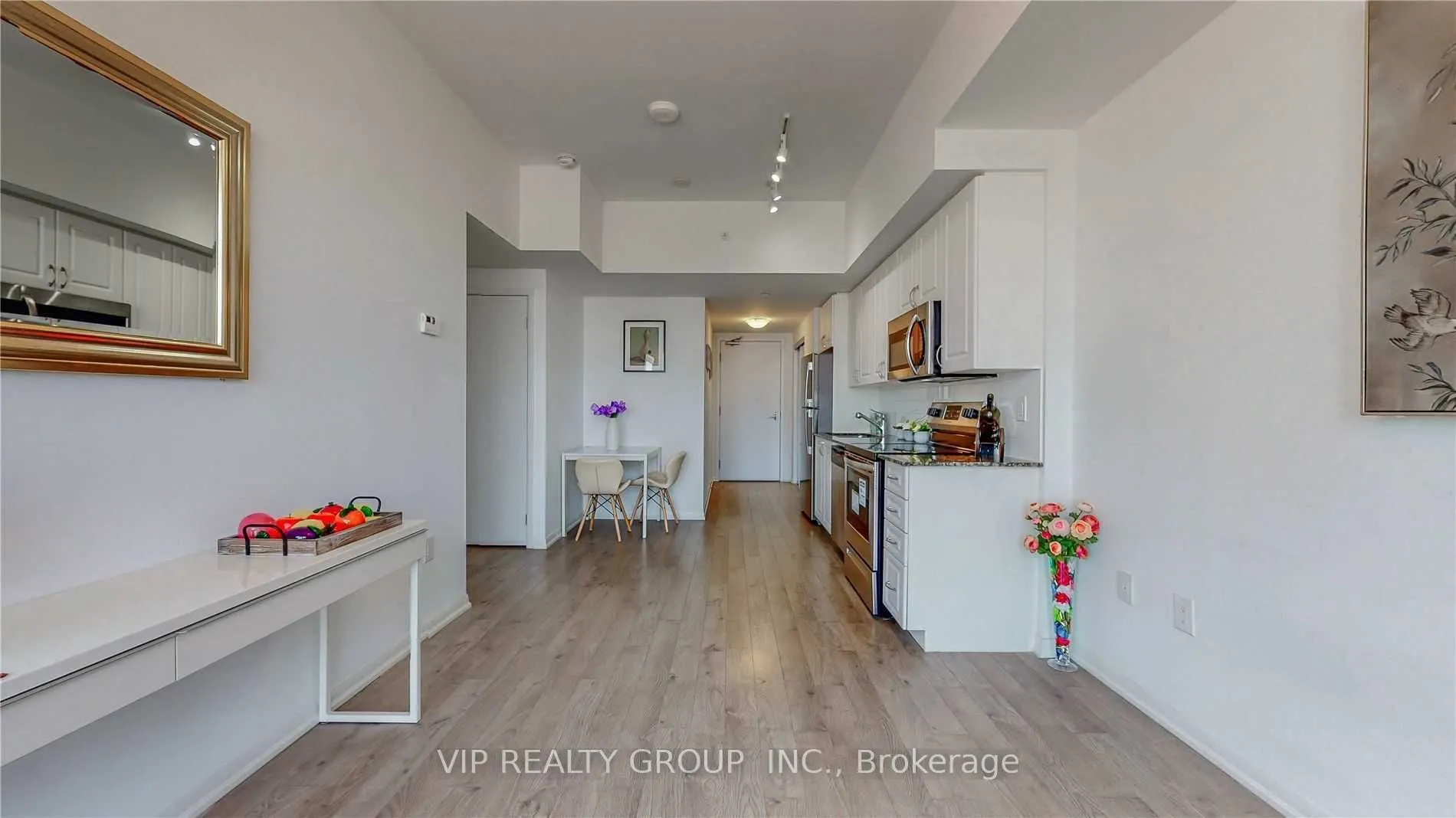 3091 Dufferin Street, #805