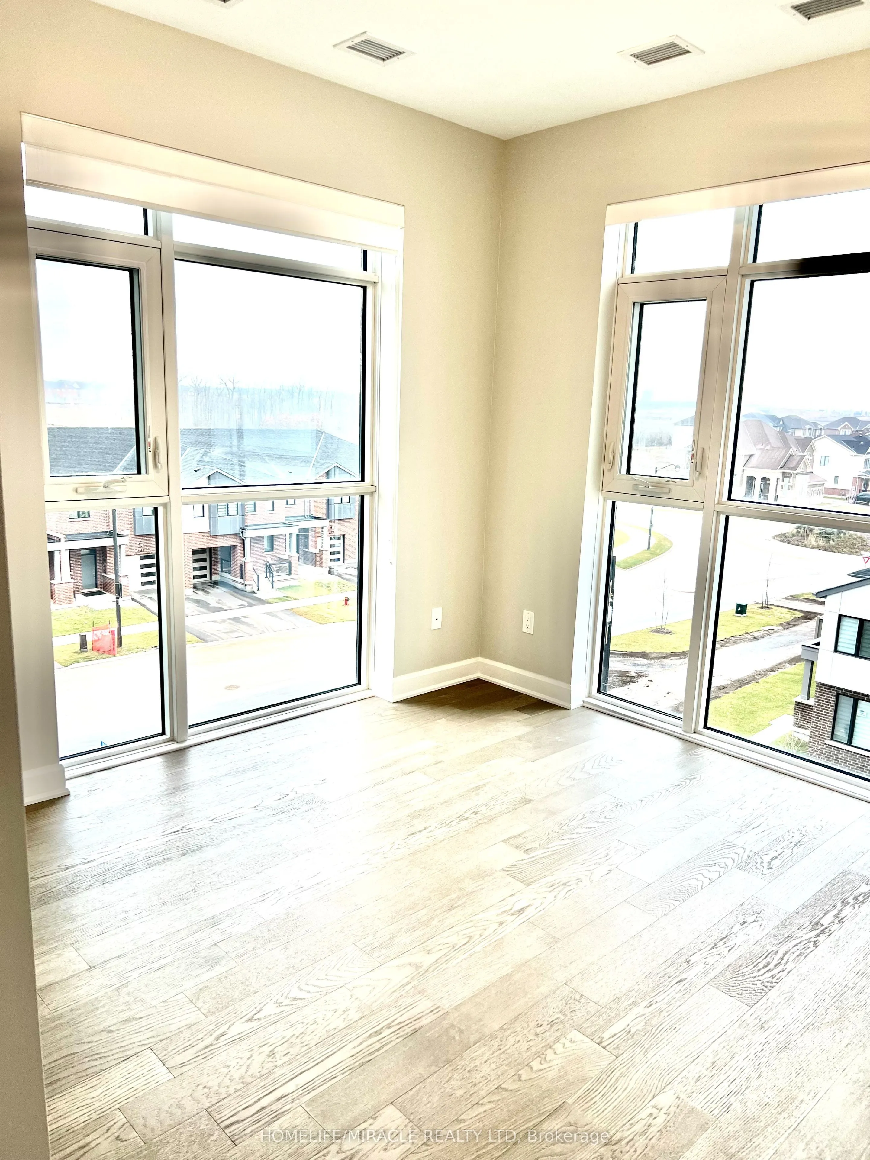 460 Gordon Krantz Avenue, #402