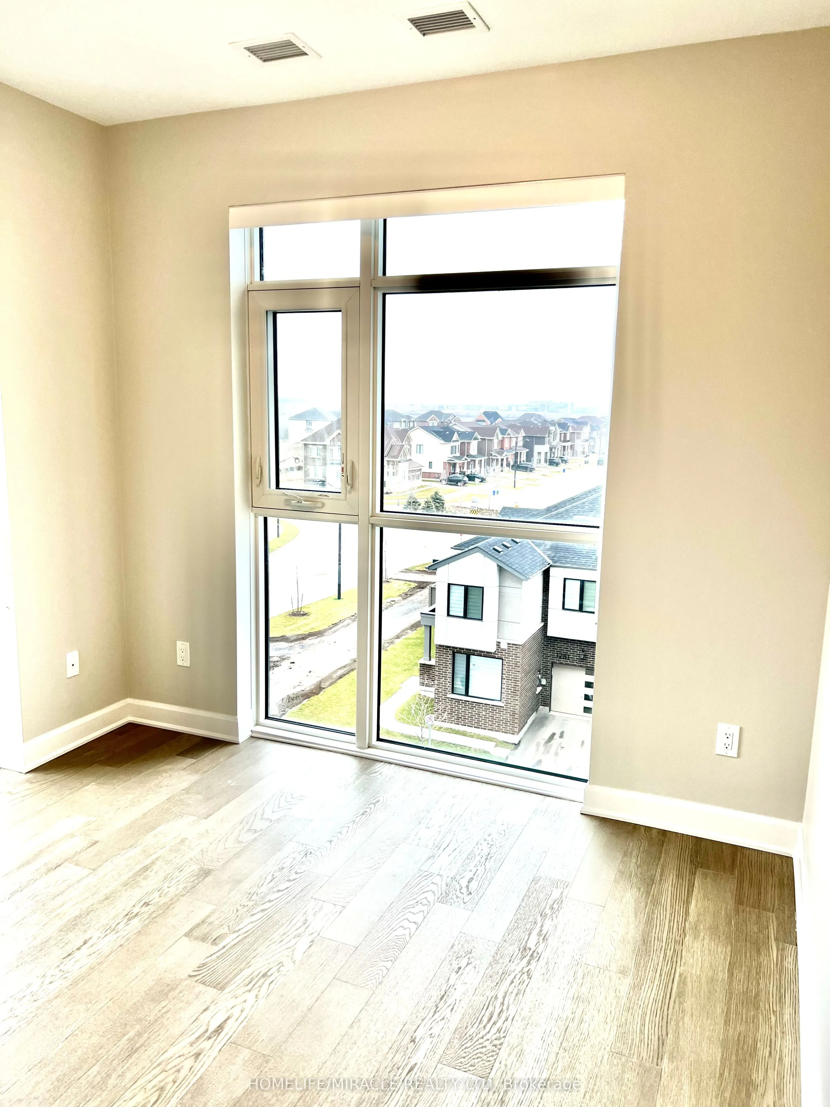460 Gordon Krantz Avenue, #402
