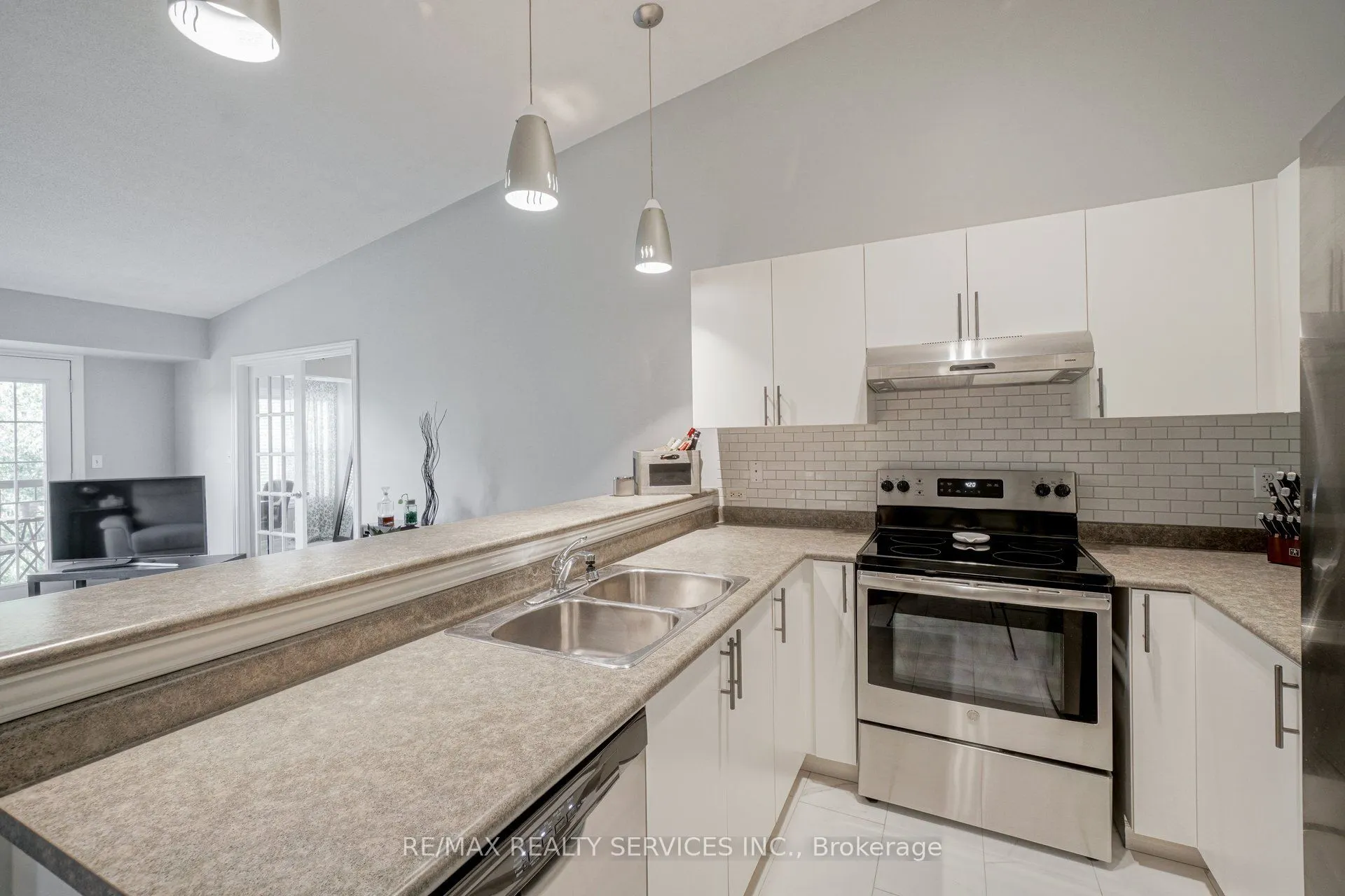 2085 Appleby Line, #409