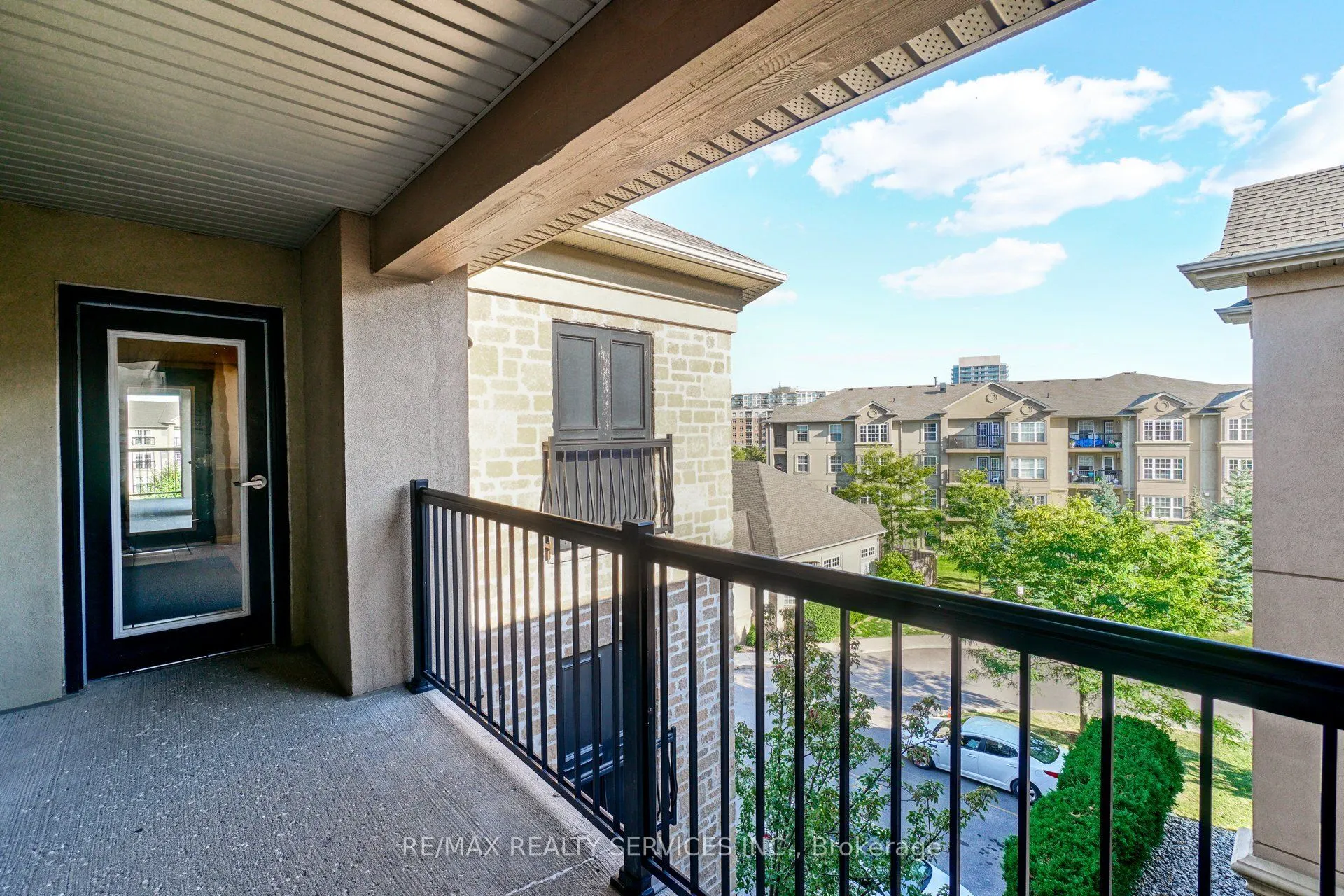2085 Appleby Line, #409