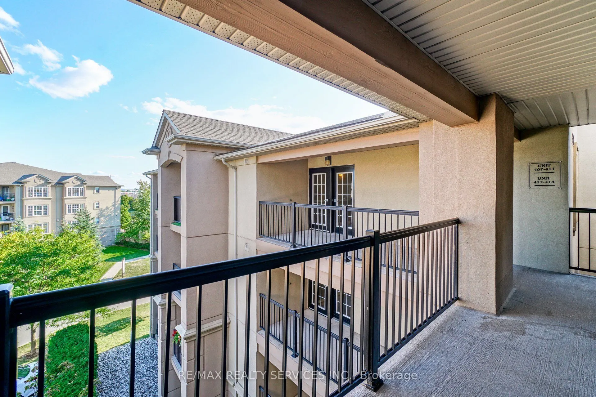 2085 Appleby Line, #409