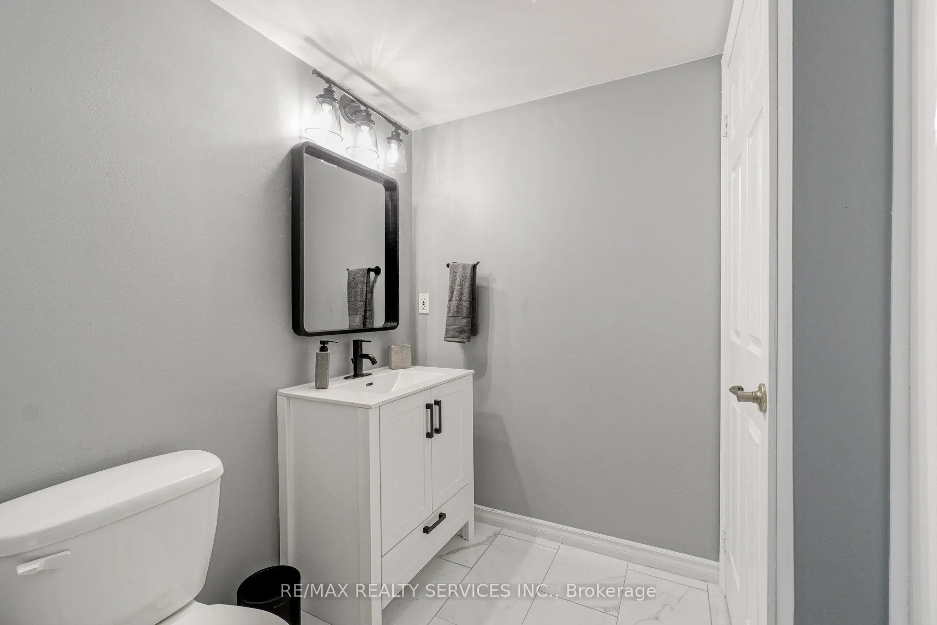 2085 Appleby Line, #409