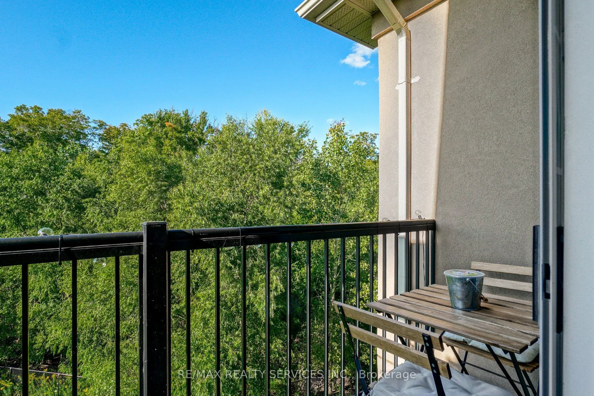 2085 Appleby Line, #409