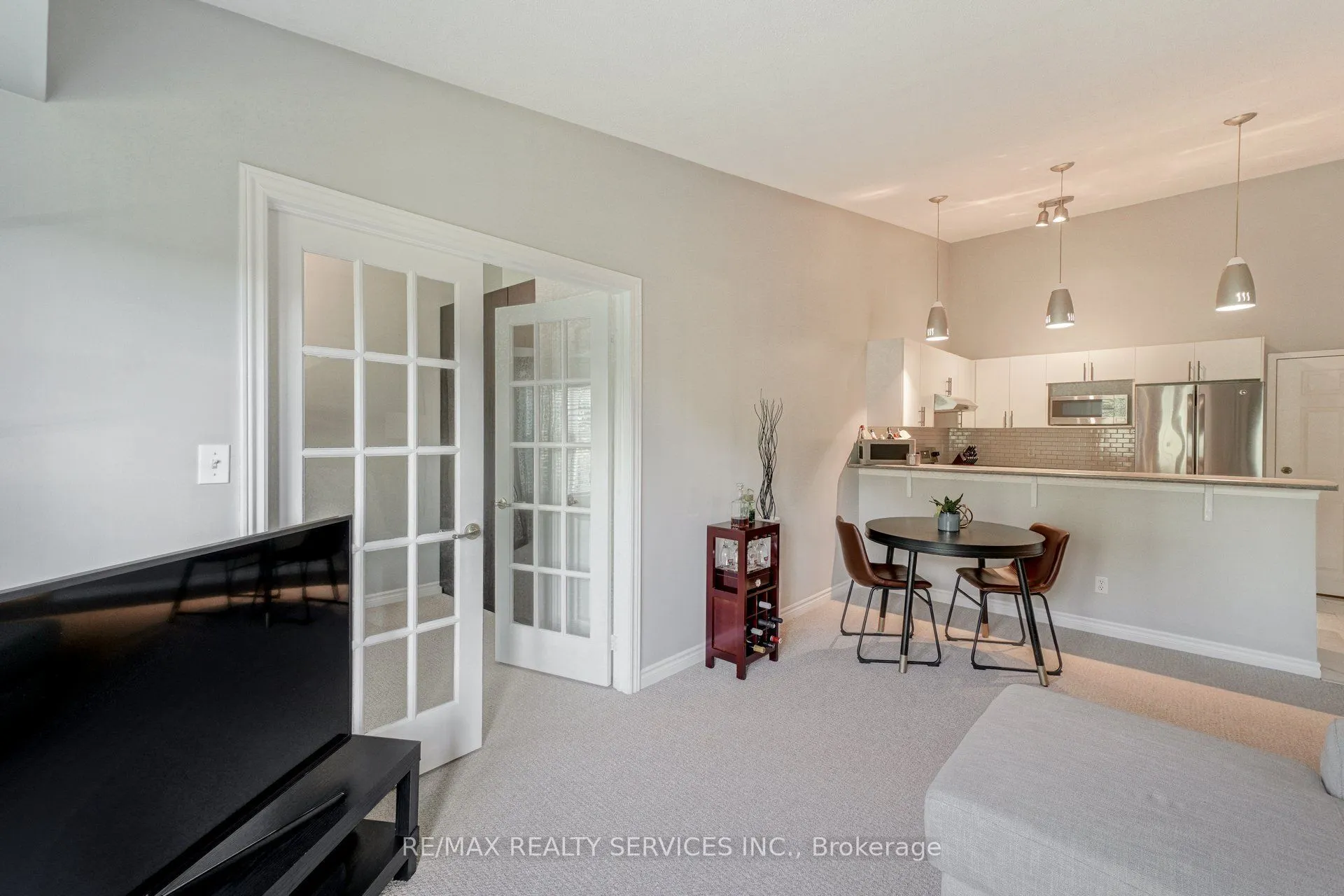 2085 Appleby Line, #409