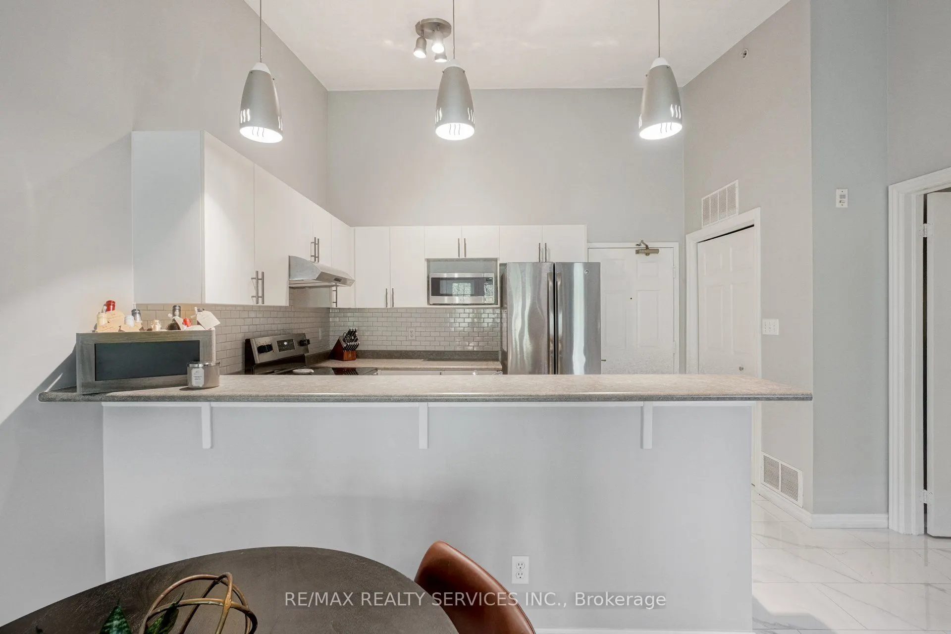 2085 Appleby Line, #409