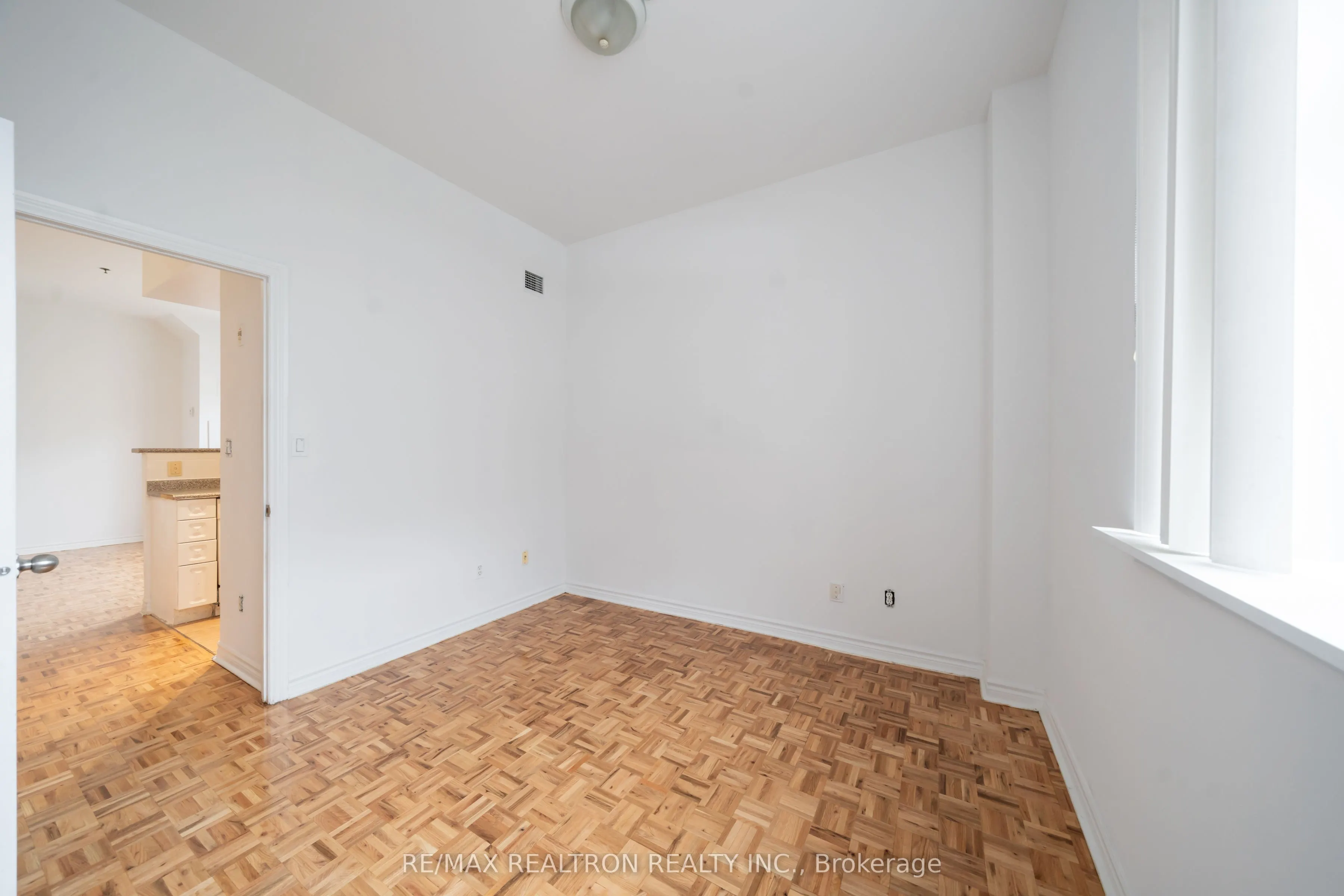 1407 Dupont Street, #209