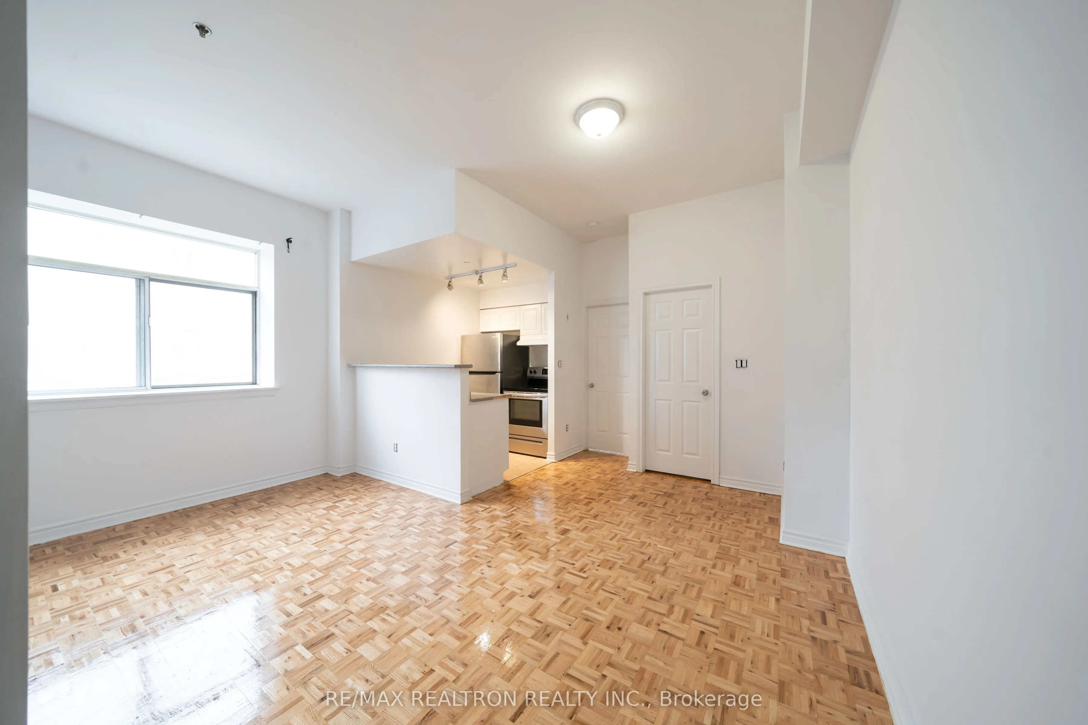 1407 Dupont Street, #209